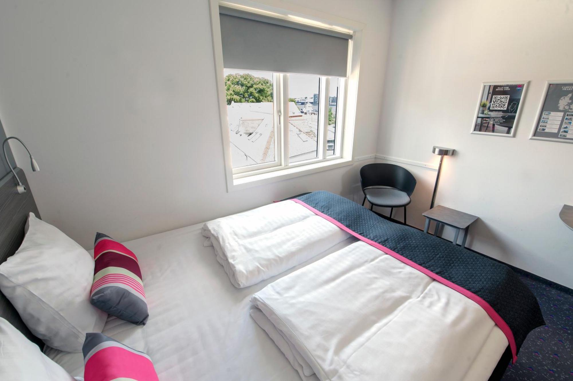 Captain Room