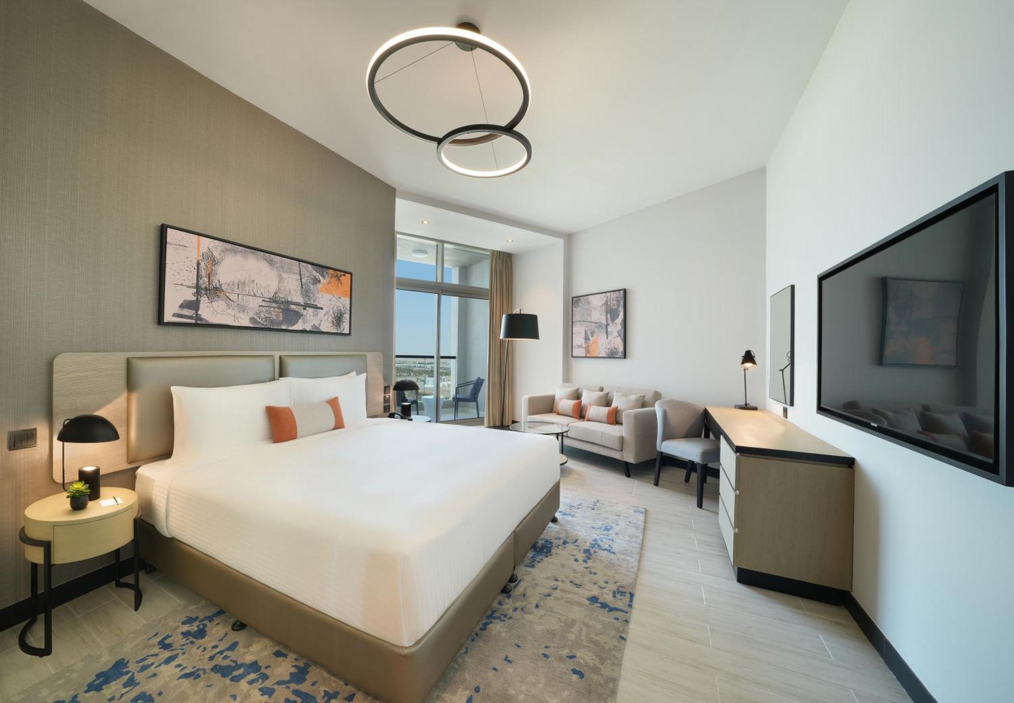 Spacious Room – King Bed