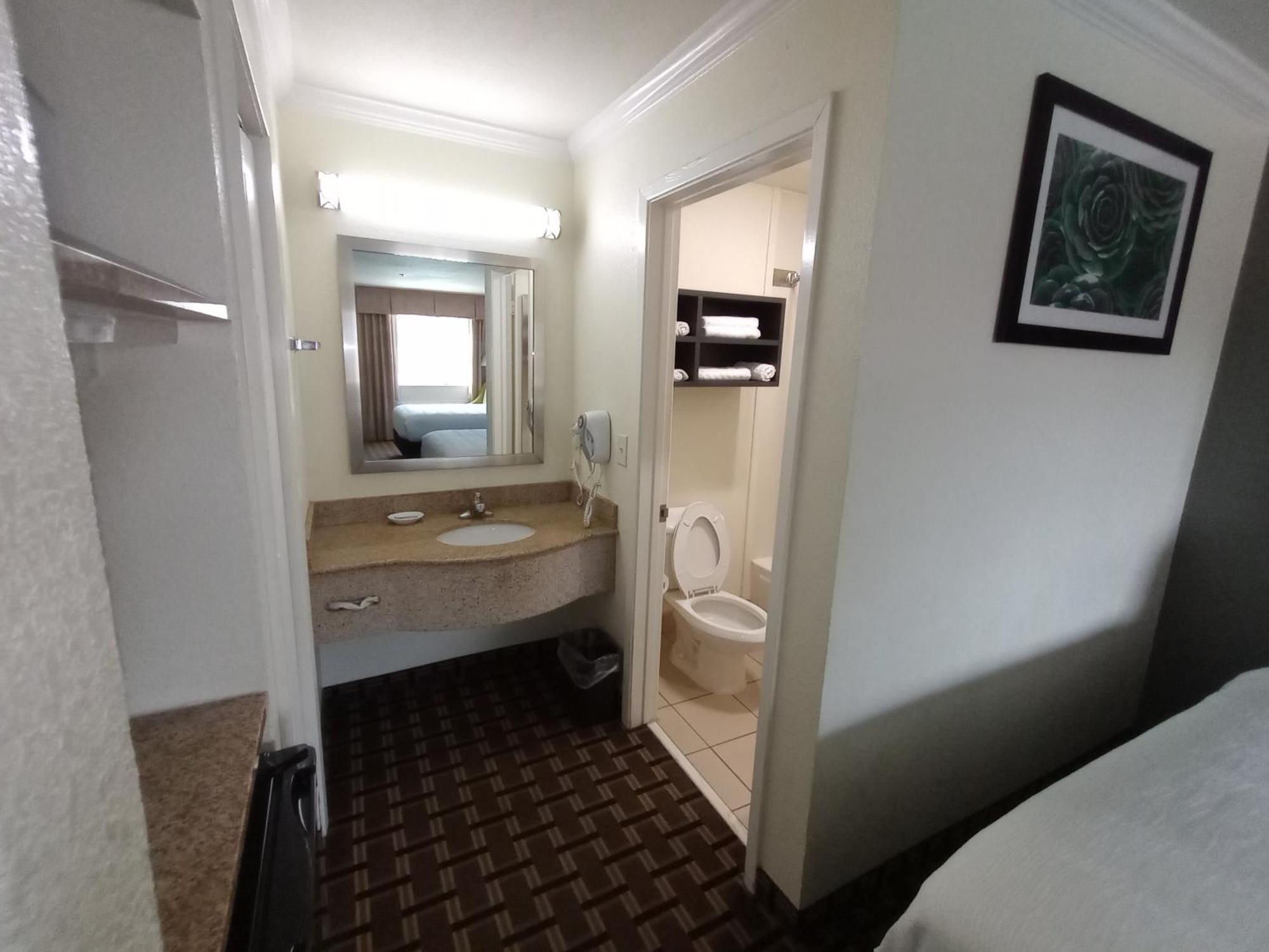 Queen Room with Two Queen Beds - Non-Smoking