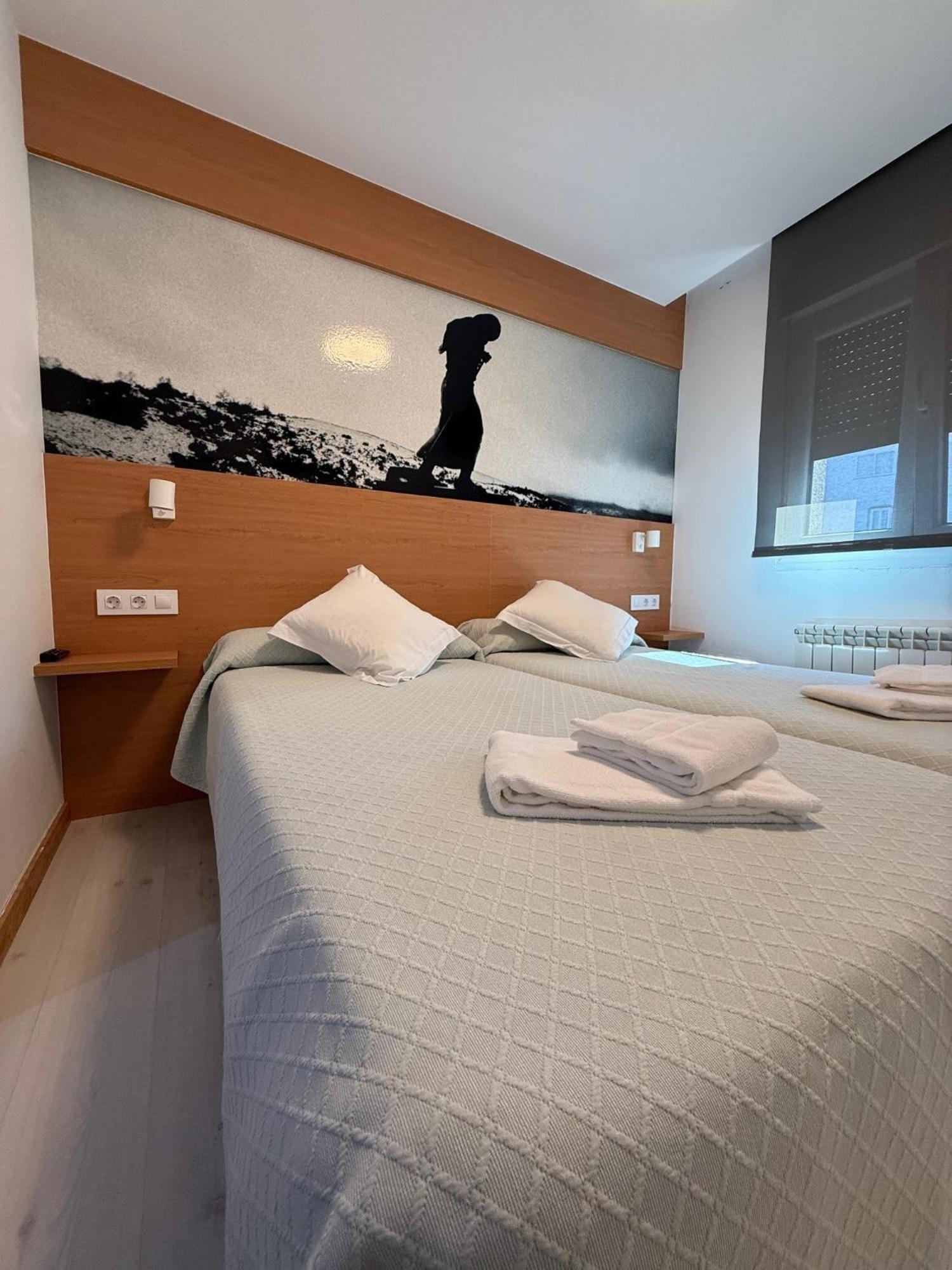 Standard Twin Room,1698188766:JPEG