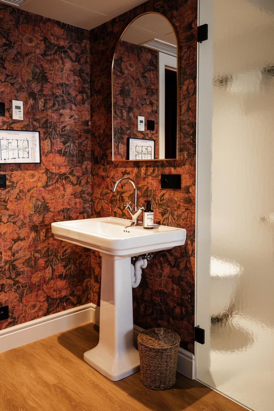 Single Room Private Bathroom
