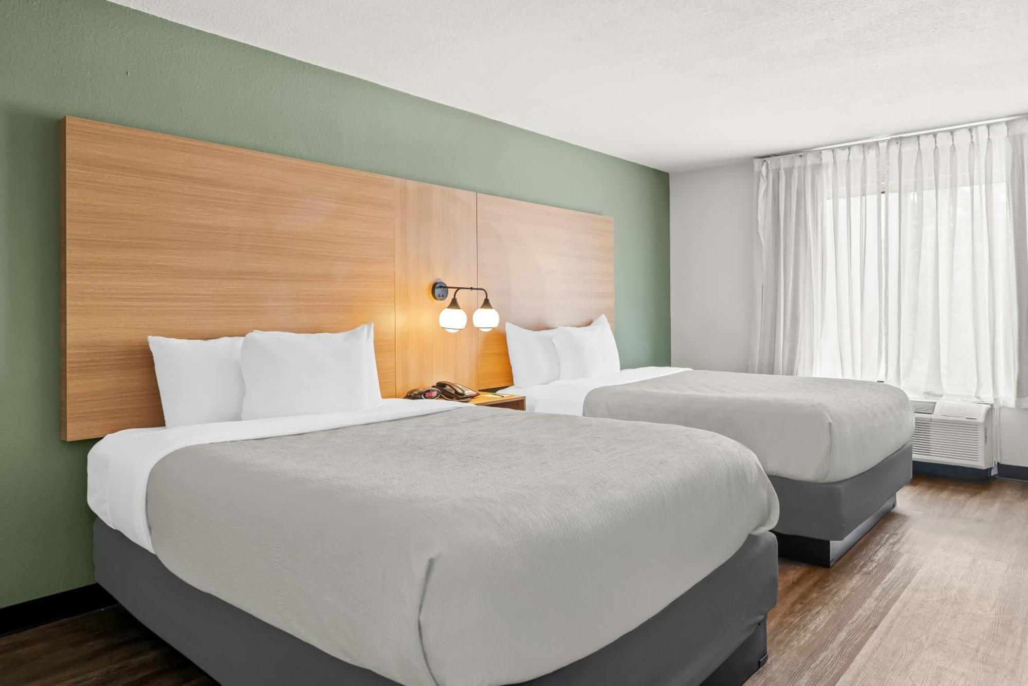 Queen Room with 2 Queen Beds - Non Smoking