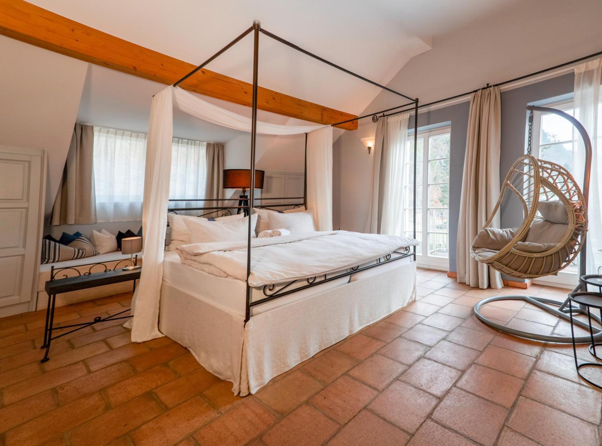 Deluxe Family Suite