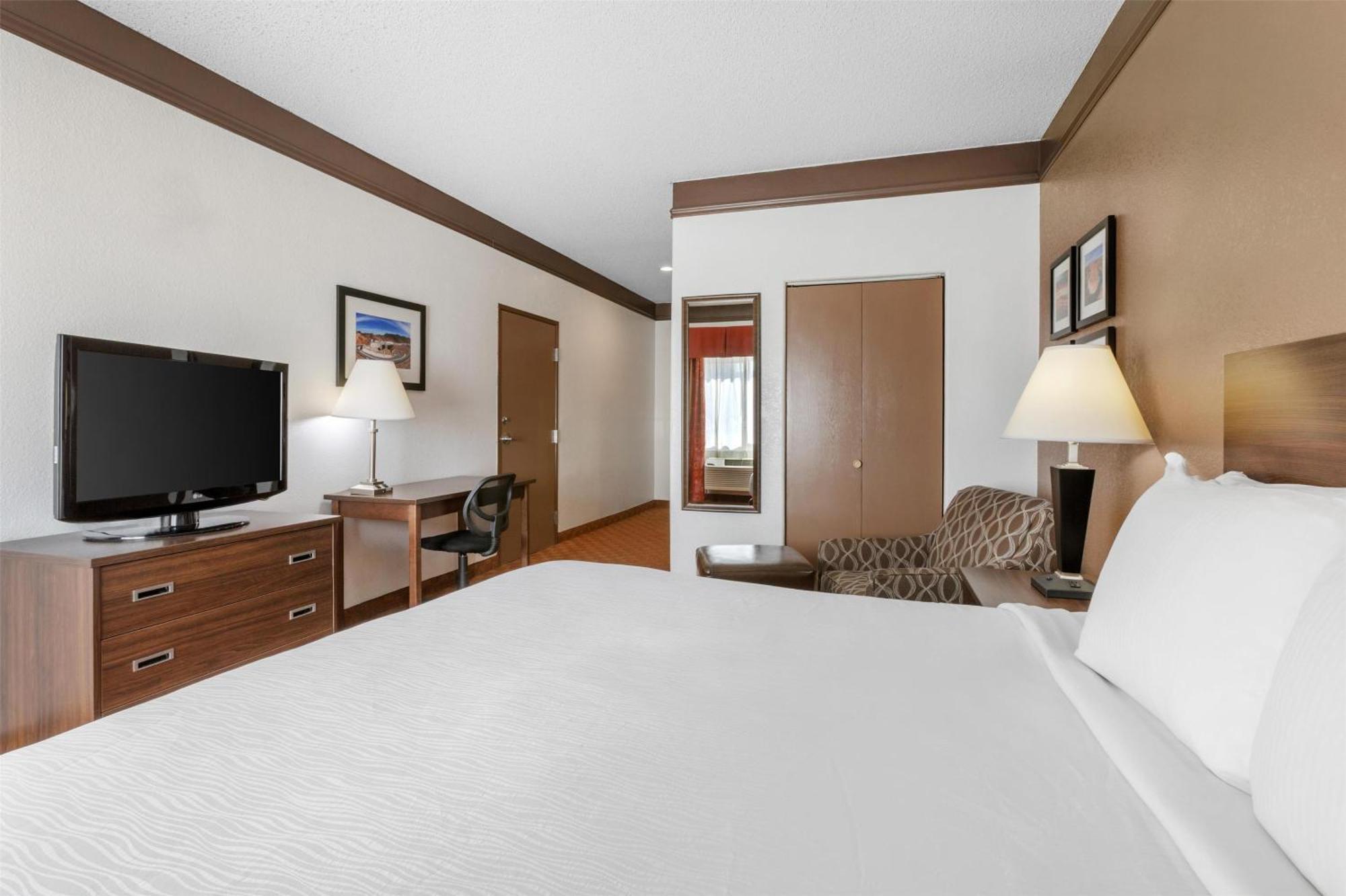 King Room with Bath Tub - Disability Access/Non-Smoking