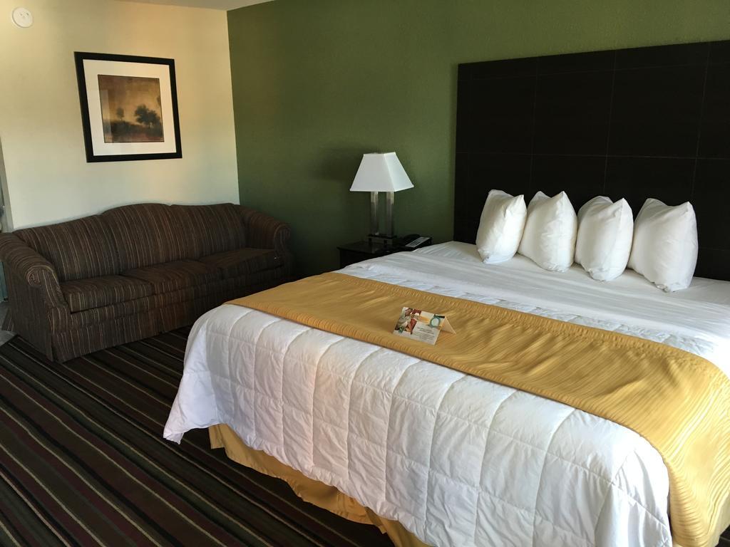 King Room with Sofa Bed - Non-Smoking