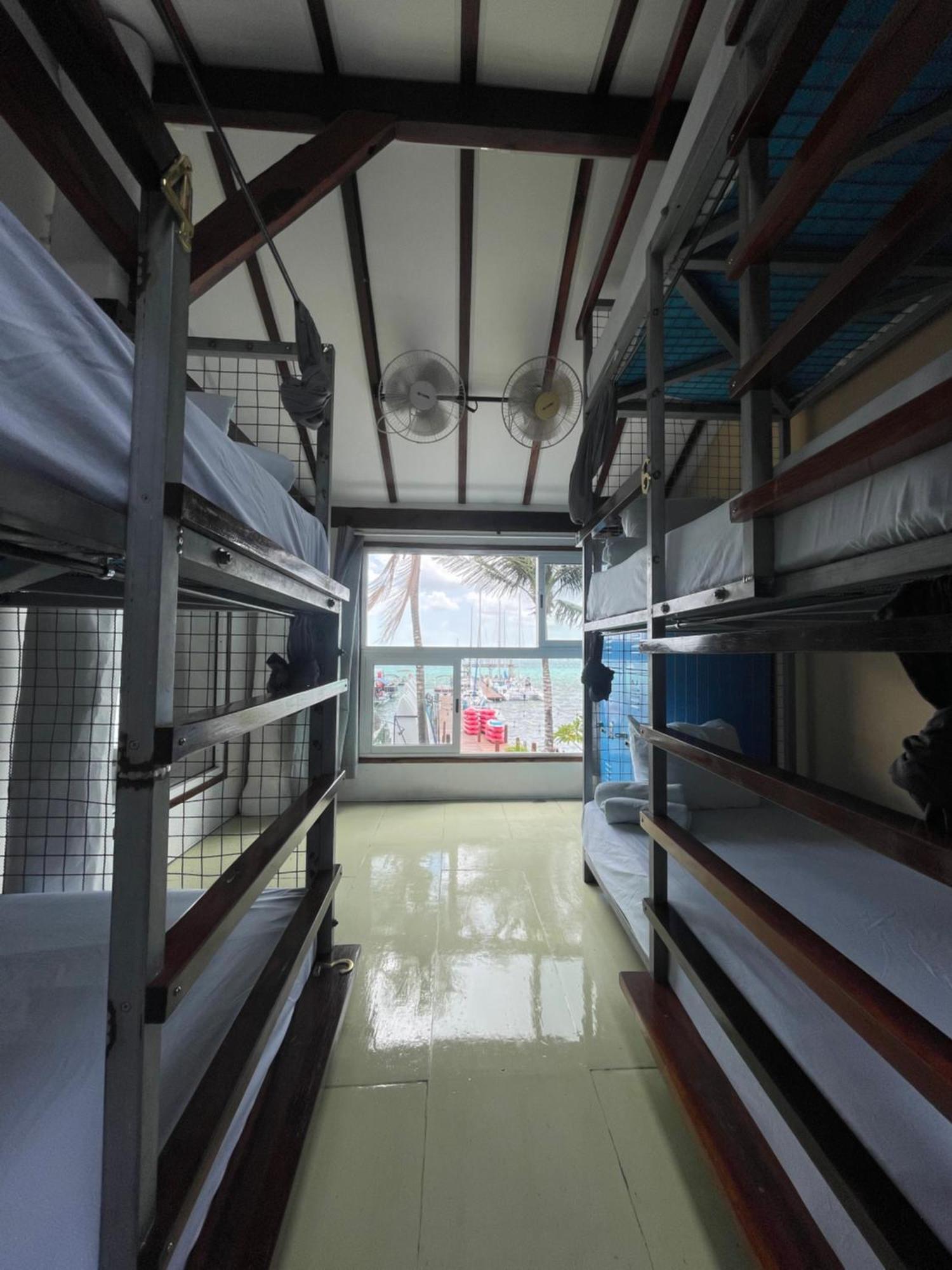 Bed in 6-Bed Mixed Dormitory Room