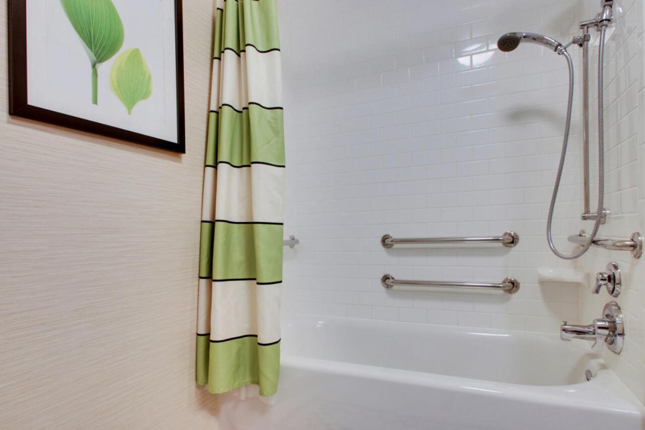 Queen Room with Two Queen Beds - Mobility and Hearing Accessible with Tub