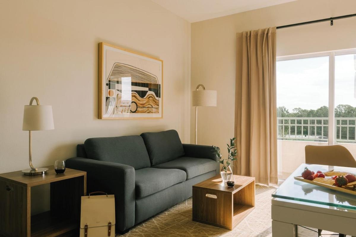 Superior One-Bedroom Apartment Balcony