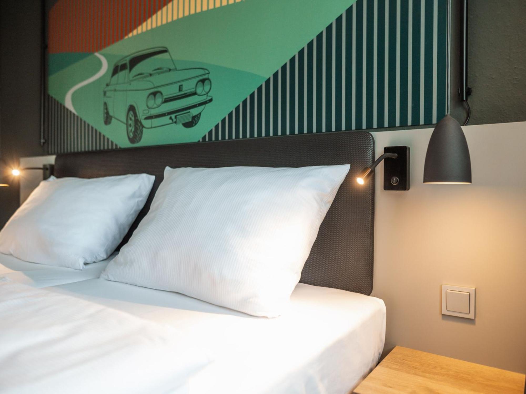 Standard Twin Room,1698844843:JPEG