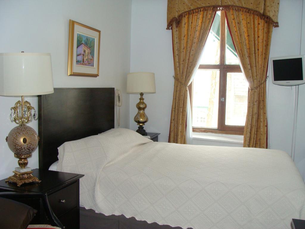 Chambre Lit Queen-Size