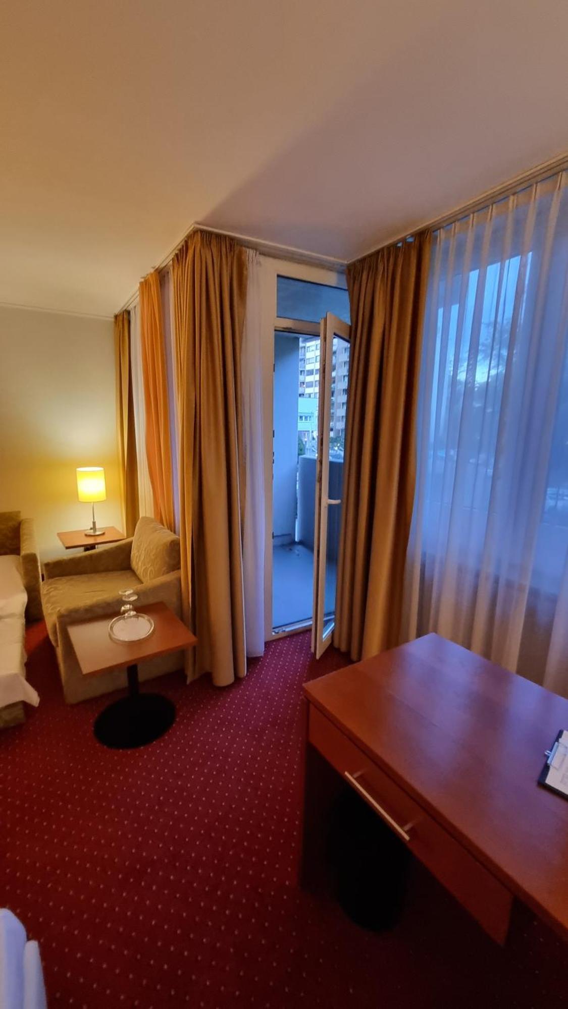 Double or Twin Room Balcony