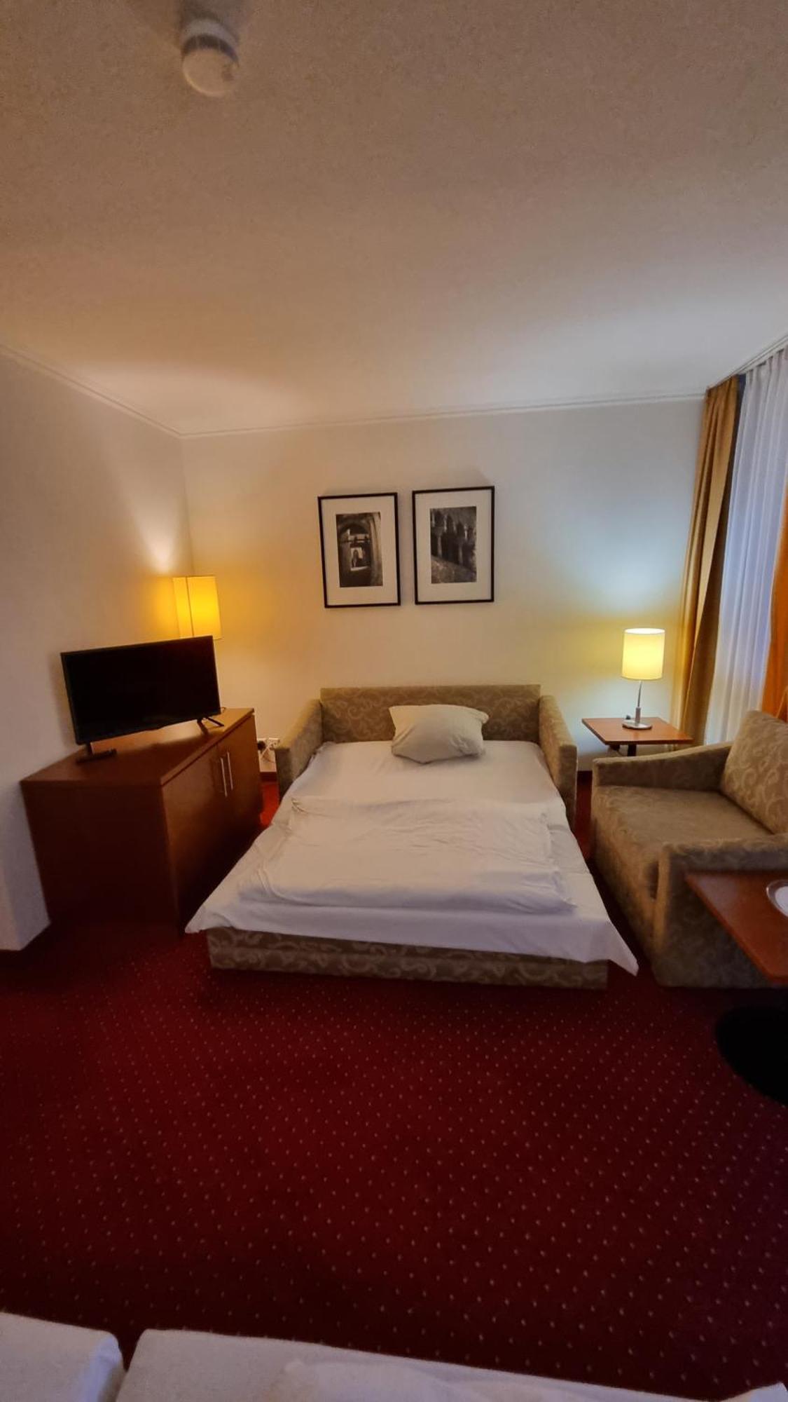 Double or Twin Room Balcony