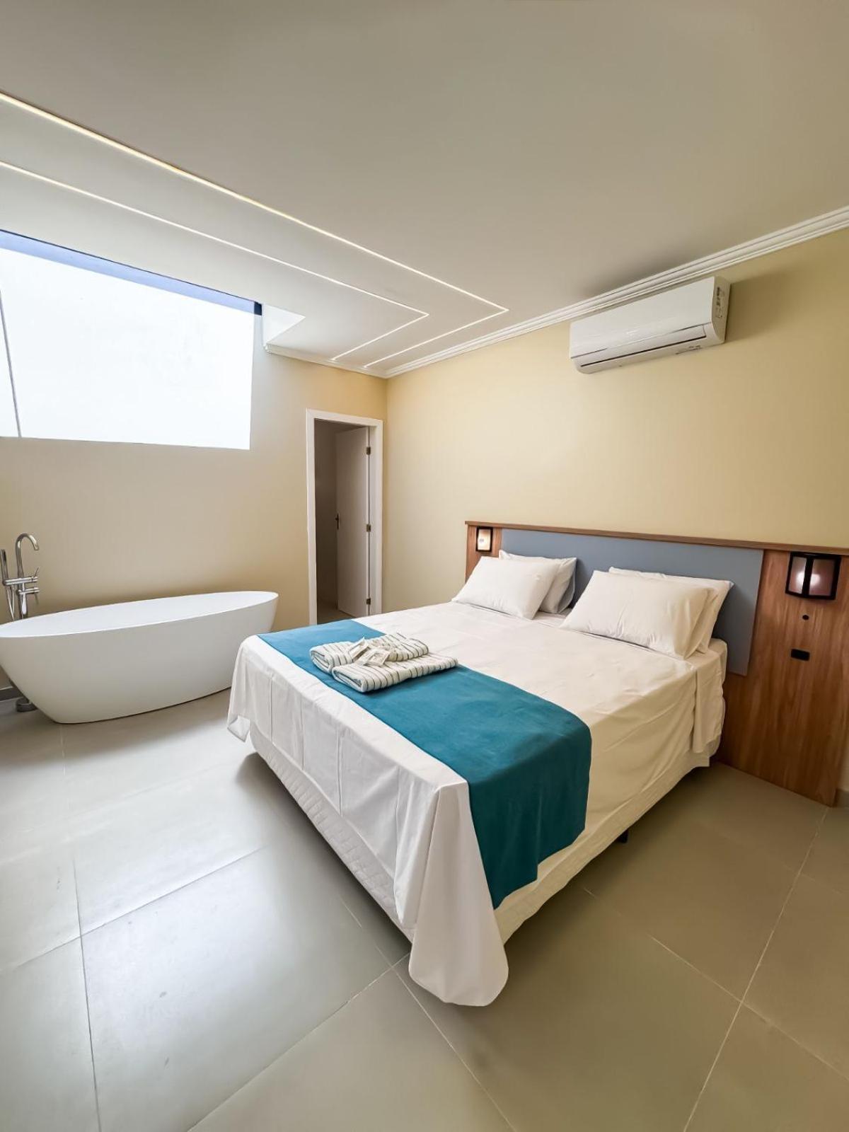 Queen Suite Spa Bath