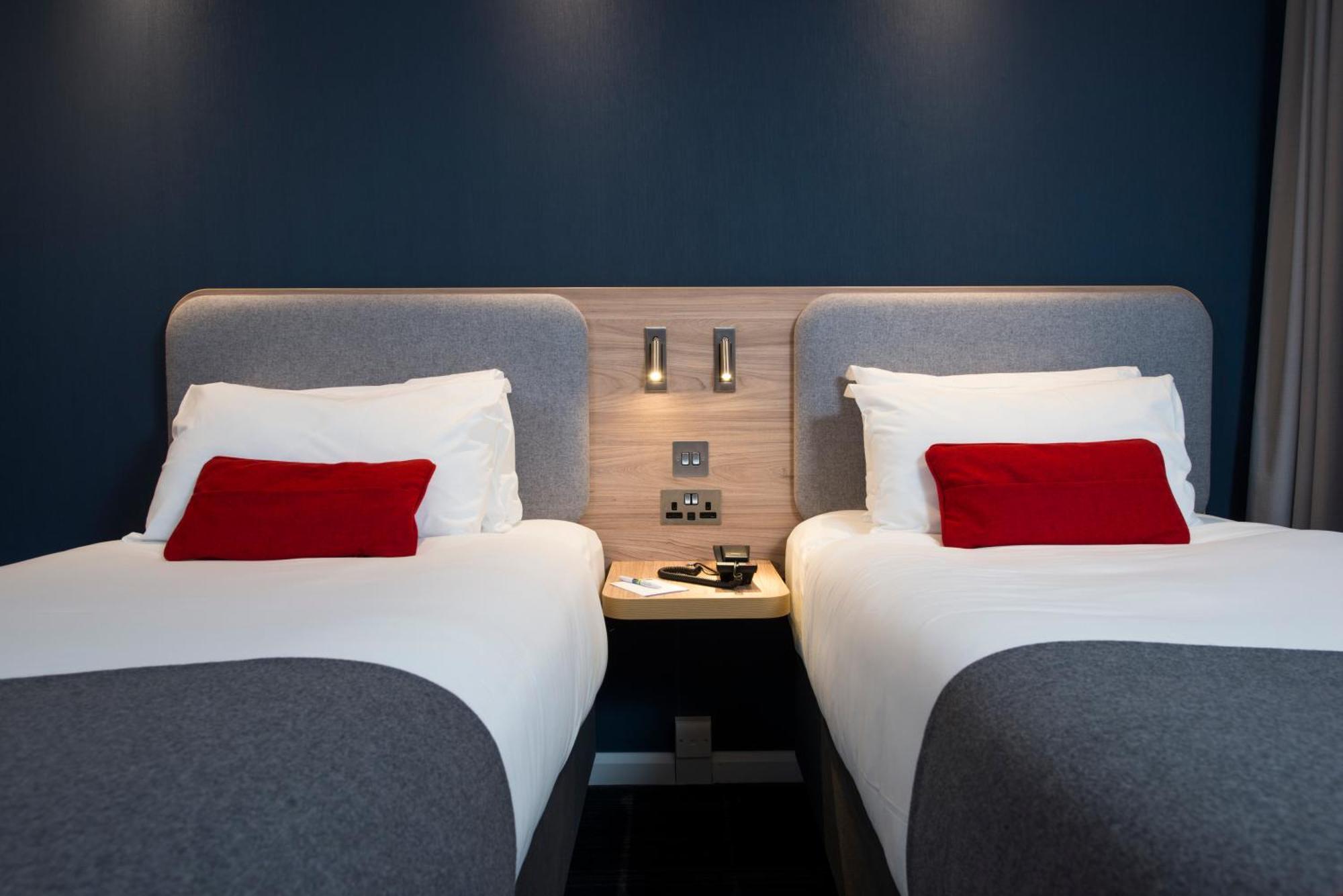 Standard Twin Room Hot