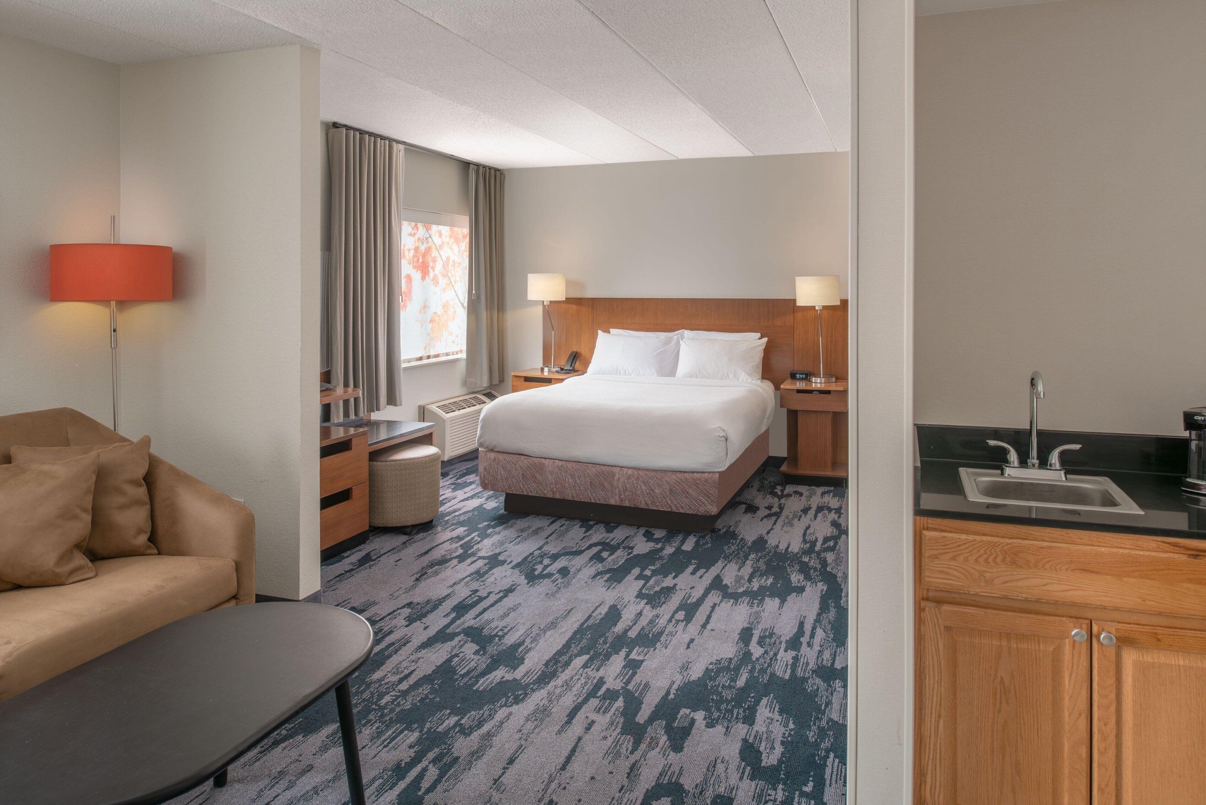 Queen Suite with Bathtub - Mobility Access