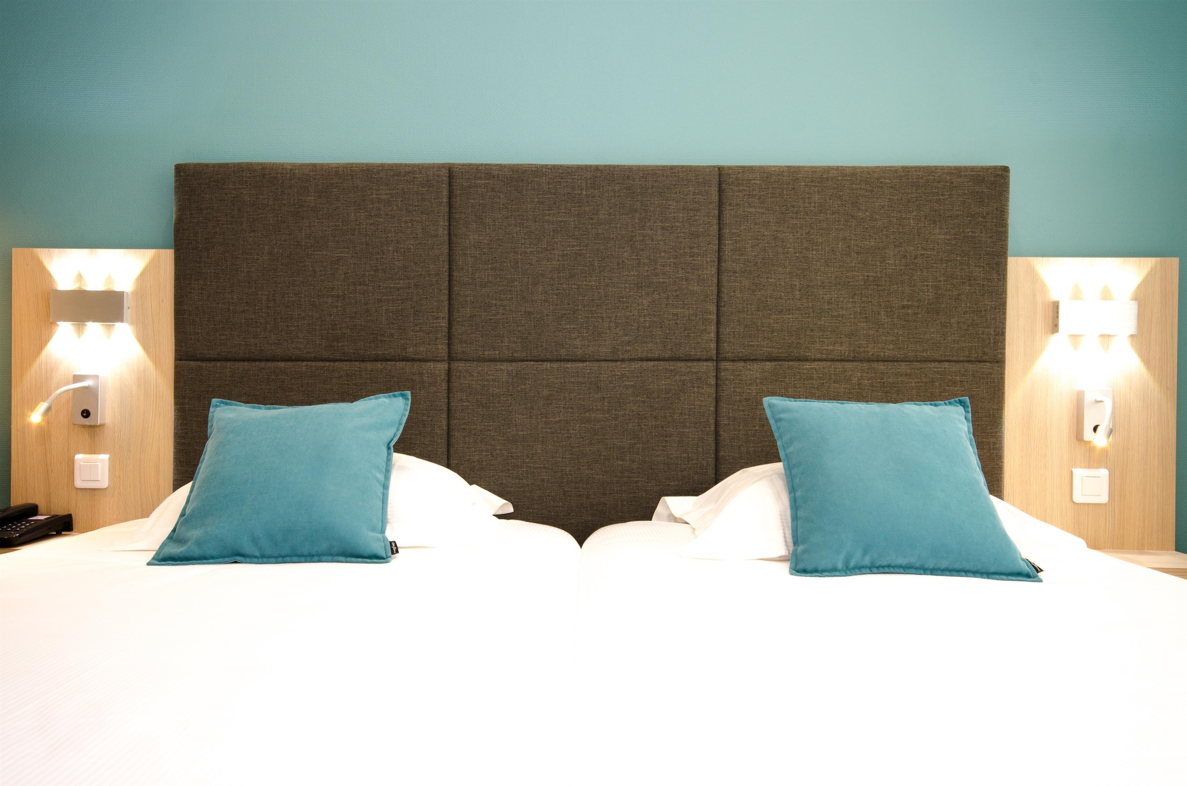 Superior Large Room One King Bed One Single Bed Non-Smoking,1706725229:JPEG