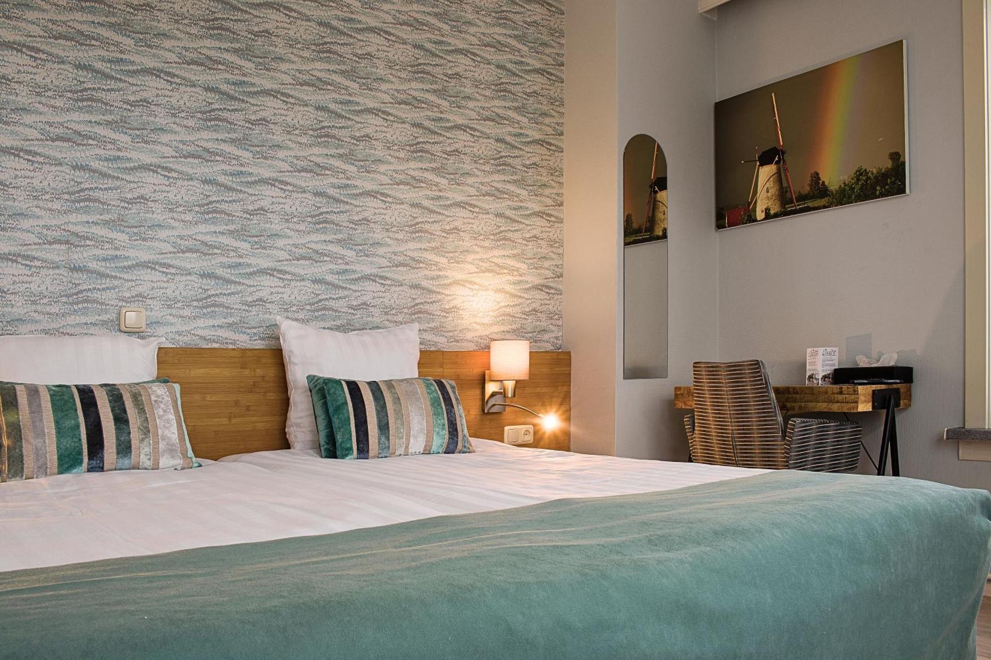 Small Double Room dog allowed ONLY on request