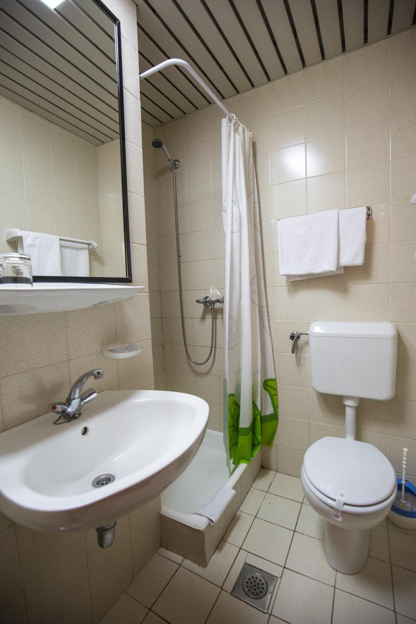 One-Bedroom Apartment Park View