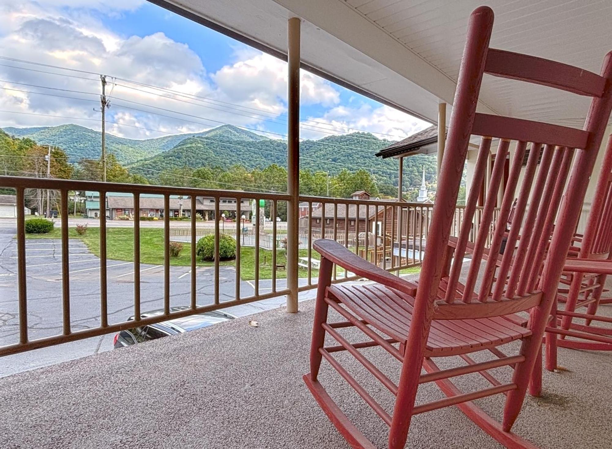 King Room with Mountain View