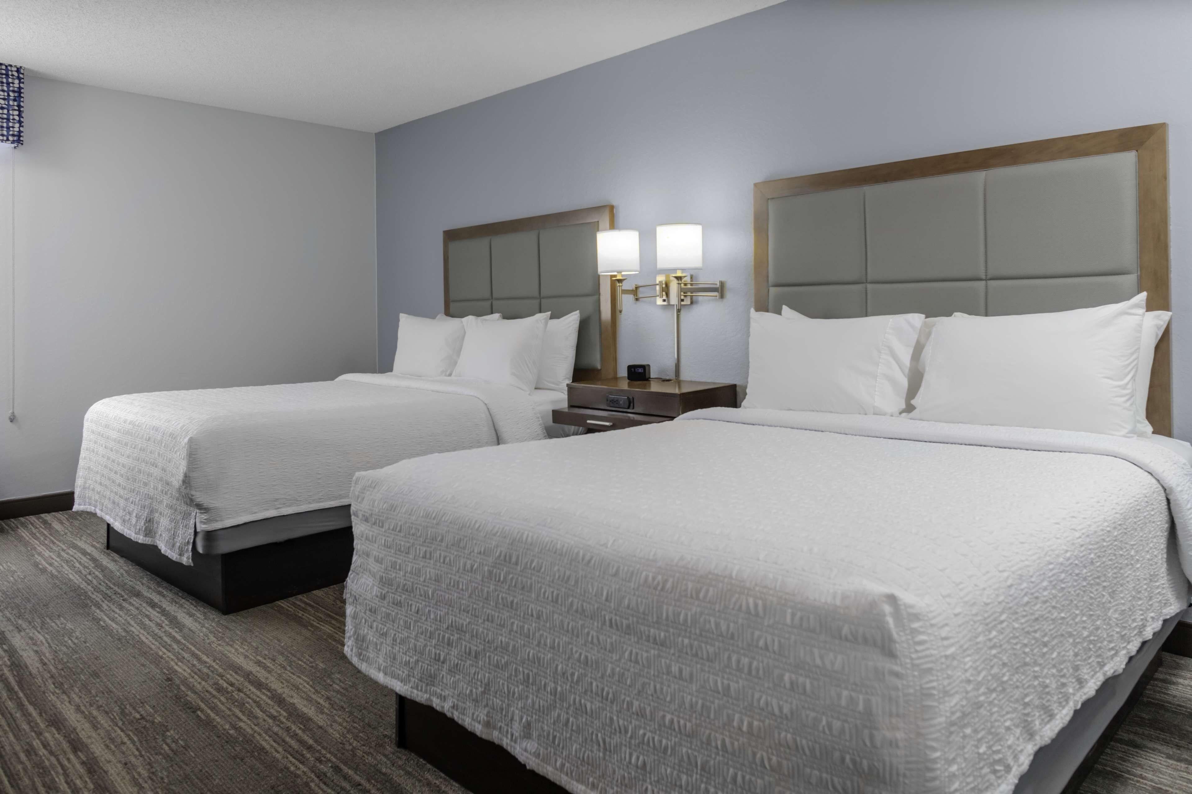 Queen Room with Two Queen Beds - Hearing Access/Non-Smoking