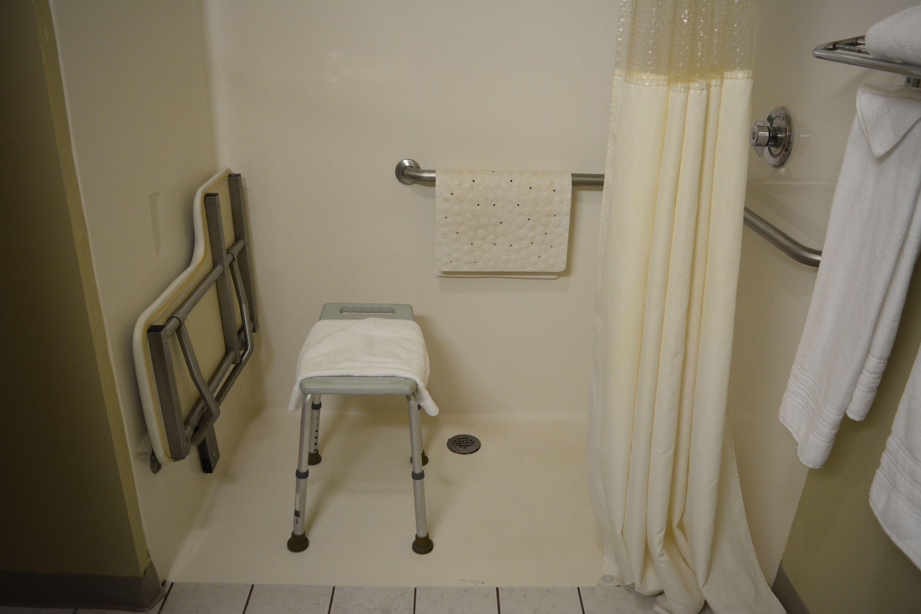 Queen Room Disability Access or Non-Smoking