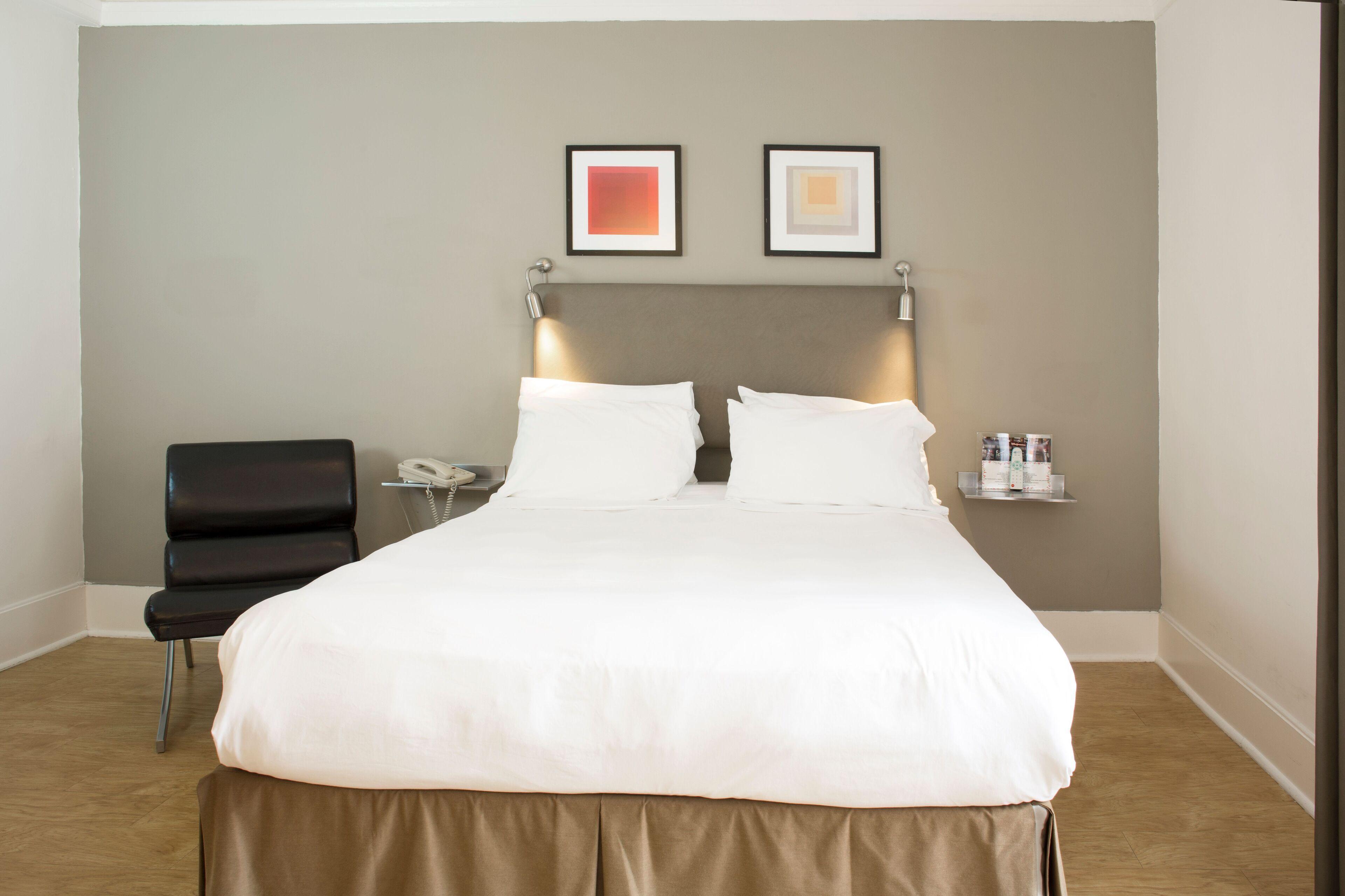 Economy Queen Room