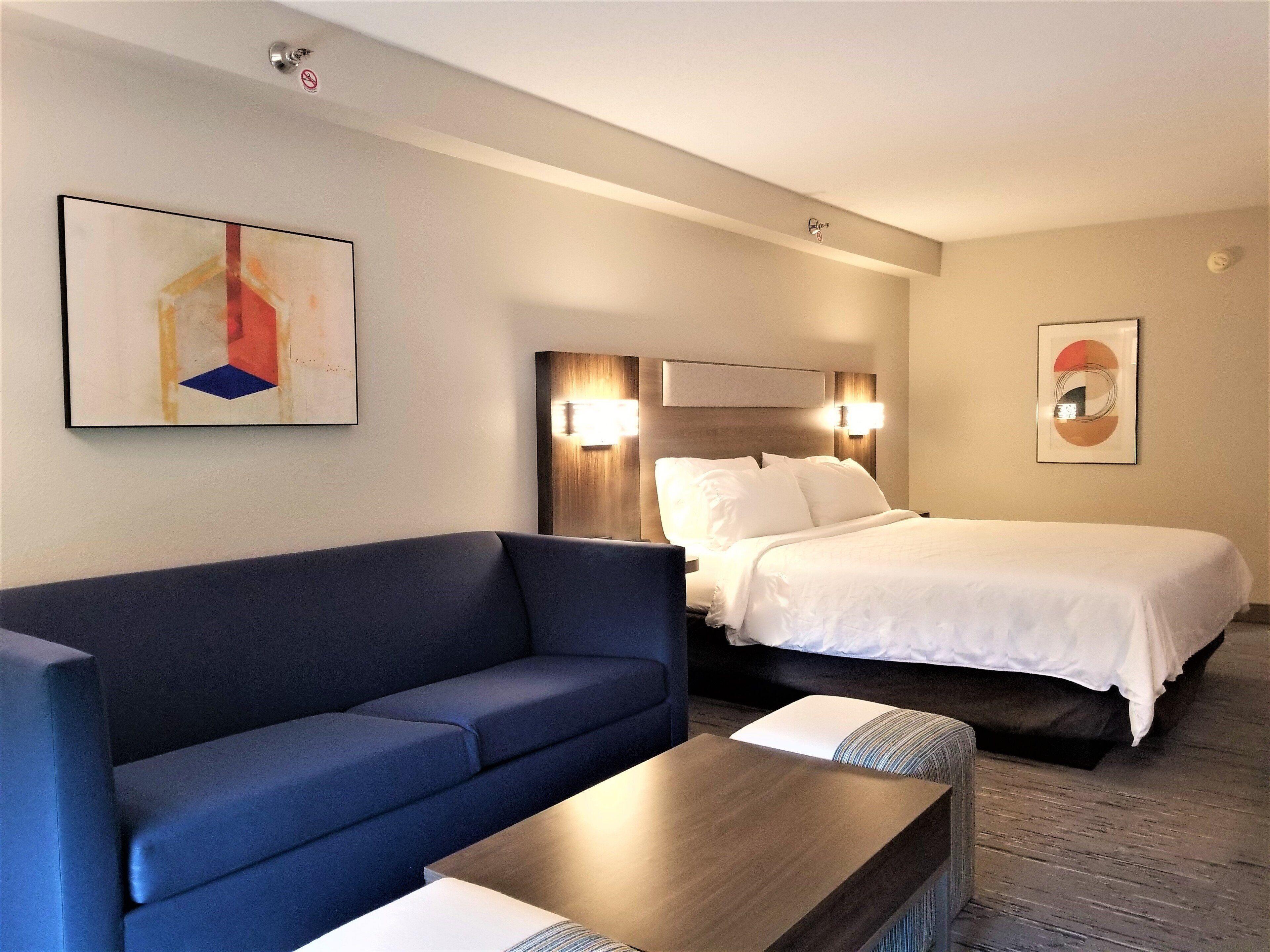 Standard King Room with Sofa Bed