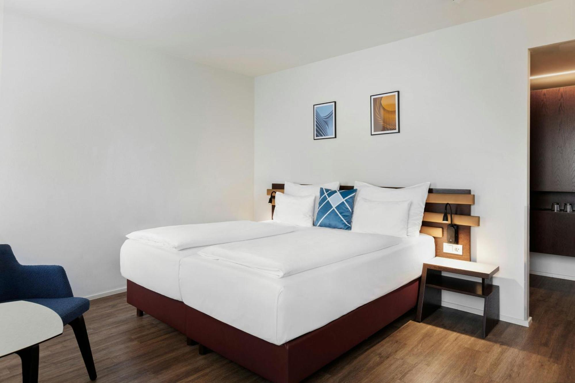 Standard Twin Room with Two Twin Beds
