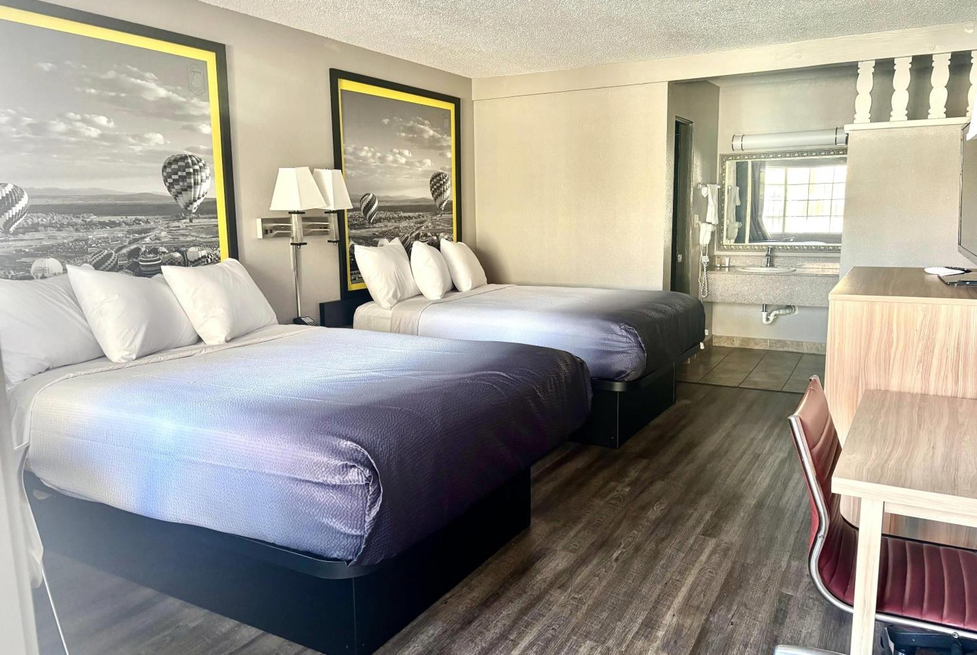 Queen Room Two Queen Beds Non-Smoking