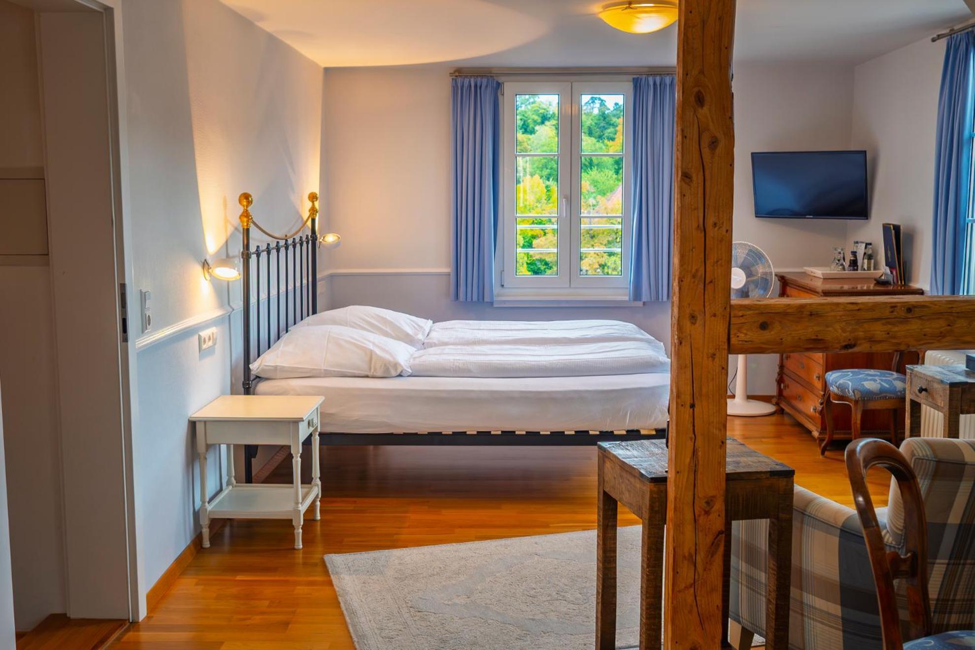 Large Double Room