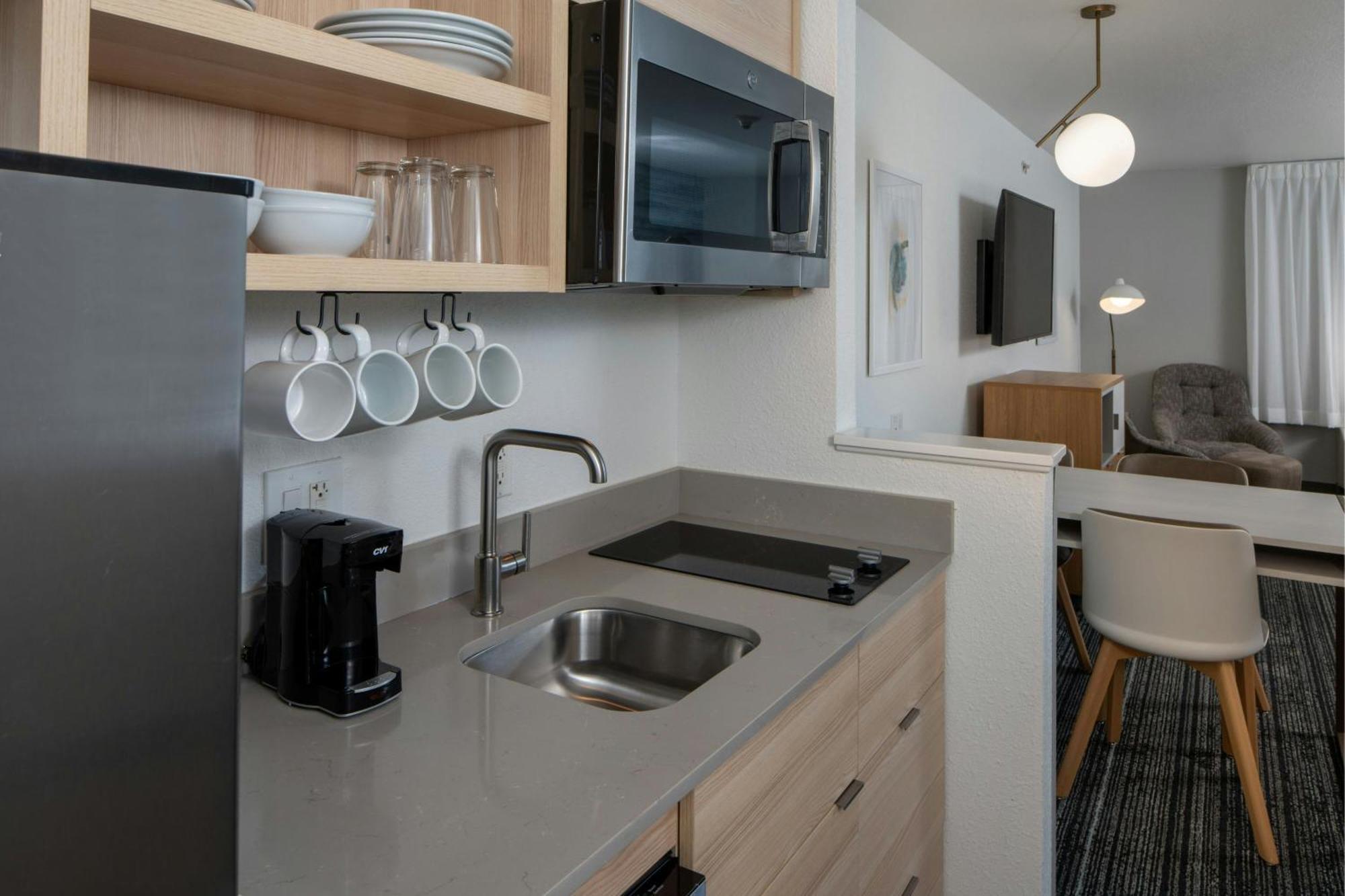 One-Bedroom King Suite