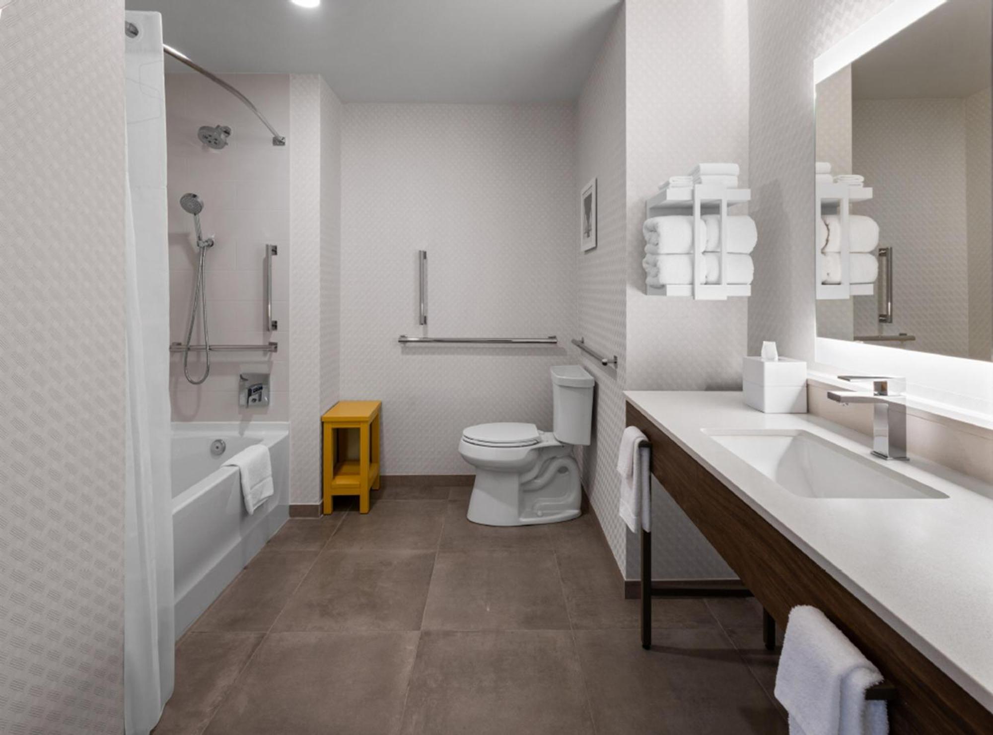 Queen Room with Two Queen Beds - Mobility and Hearing Access/Non-Smoking