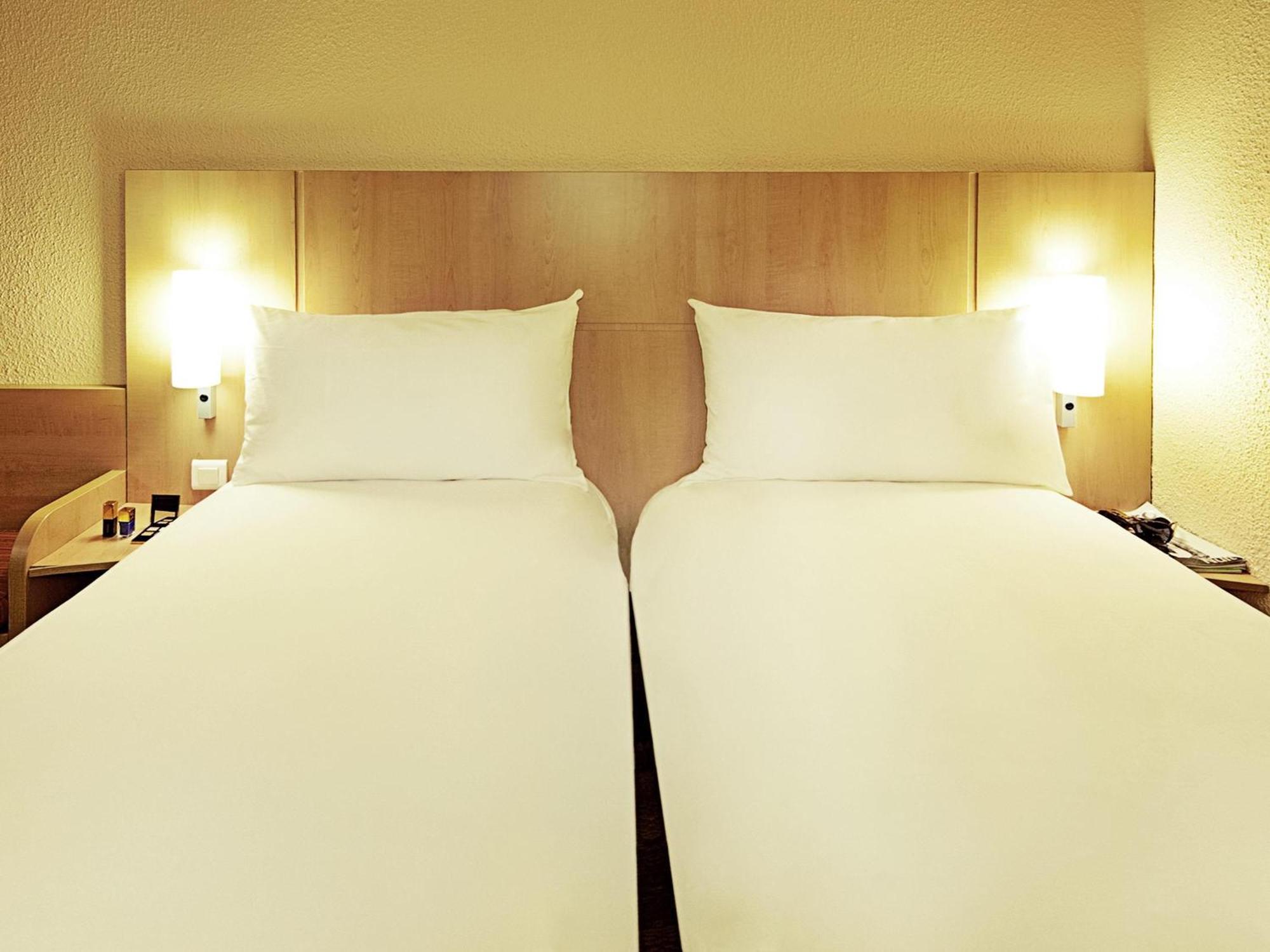 Standard Room 2 Single Beds