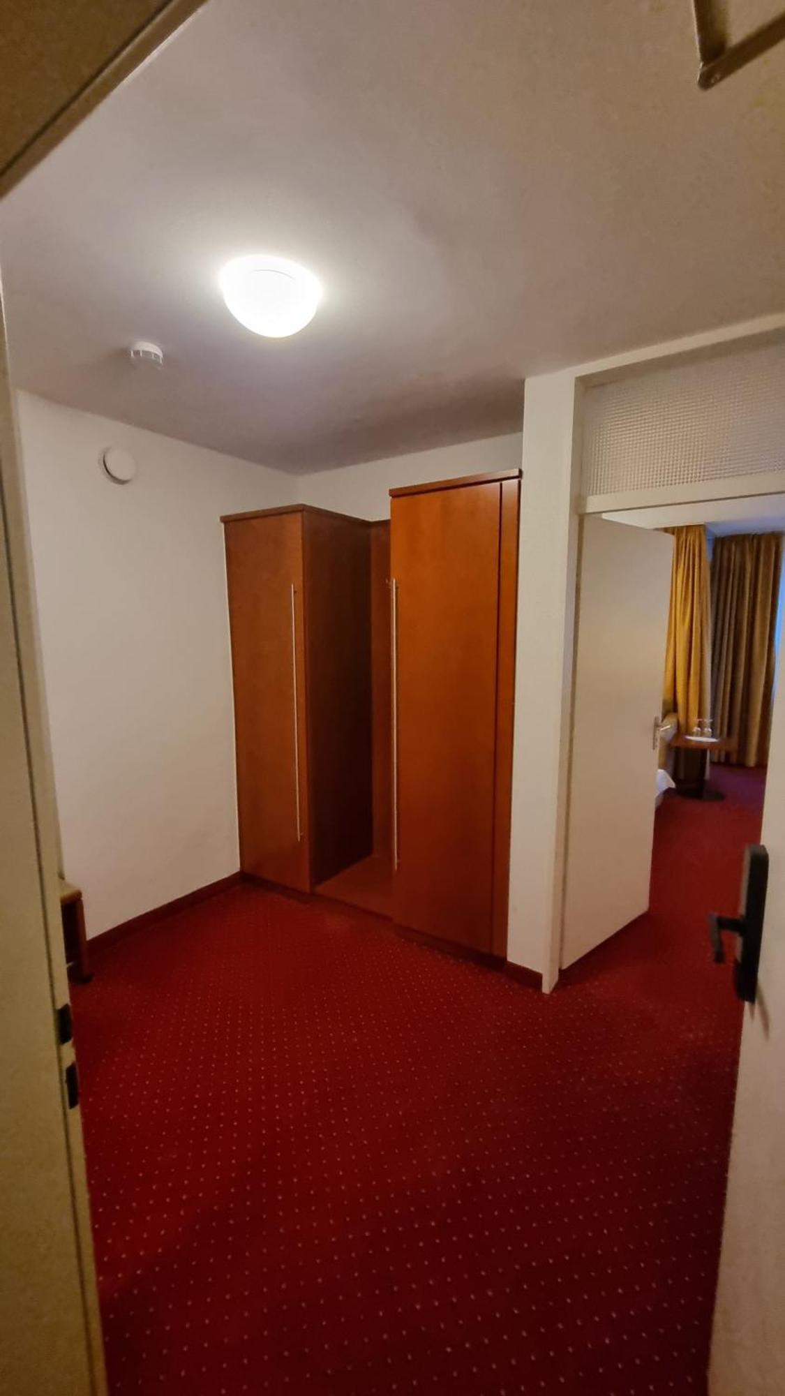 Double or Twin Room Balcony