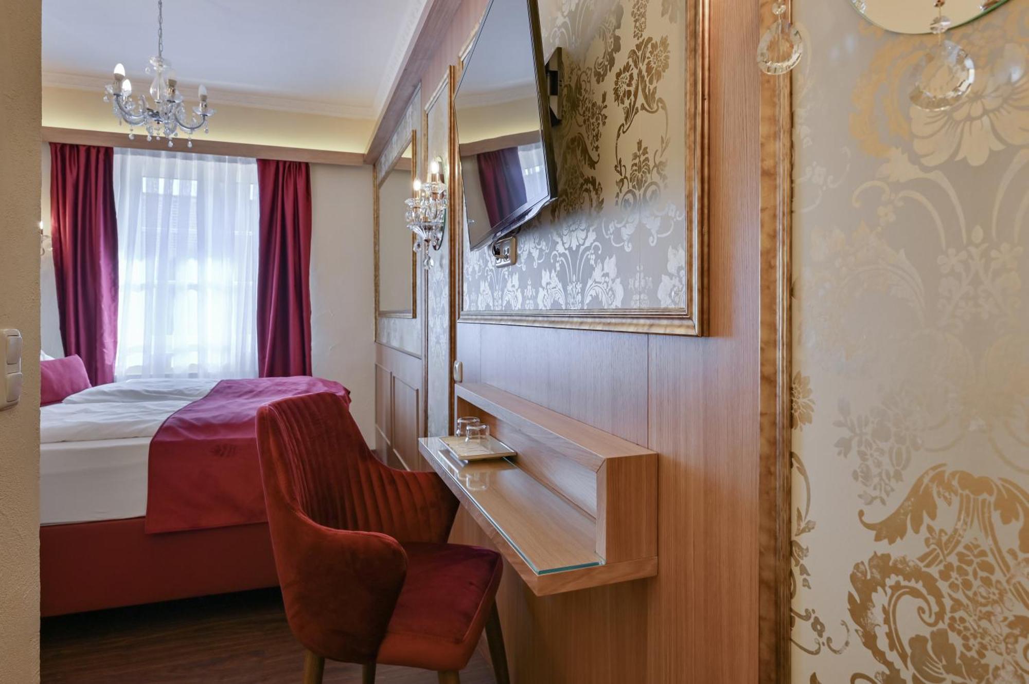 Classic Double Room
