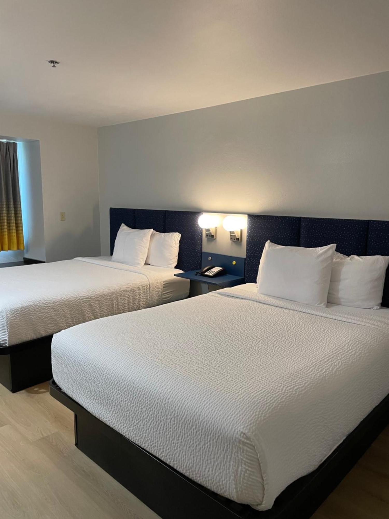 Queen Room with Two Queen Beds - Non-Smoking