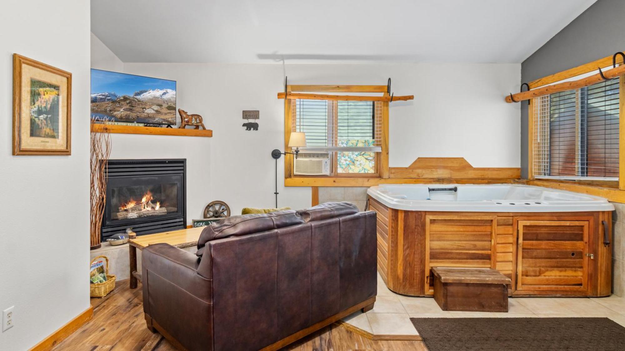 Cottage with Hot Tub #6