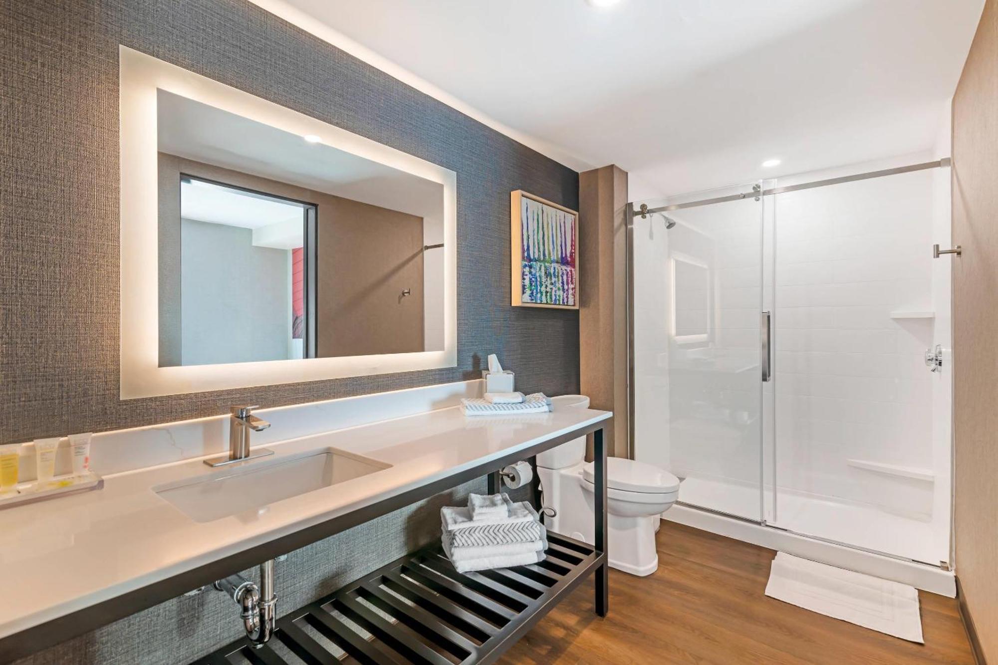 Efficiency King Suite - Disability Access/Non Smoking