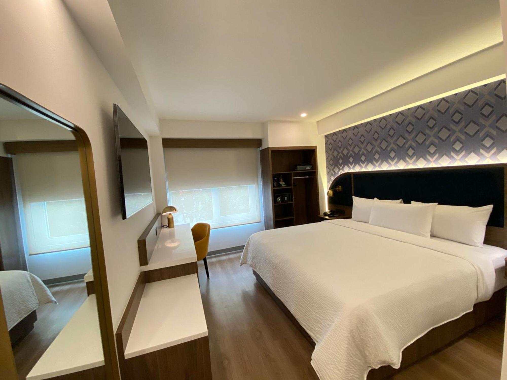 Standard King Room City View,1722912203:JPEG