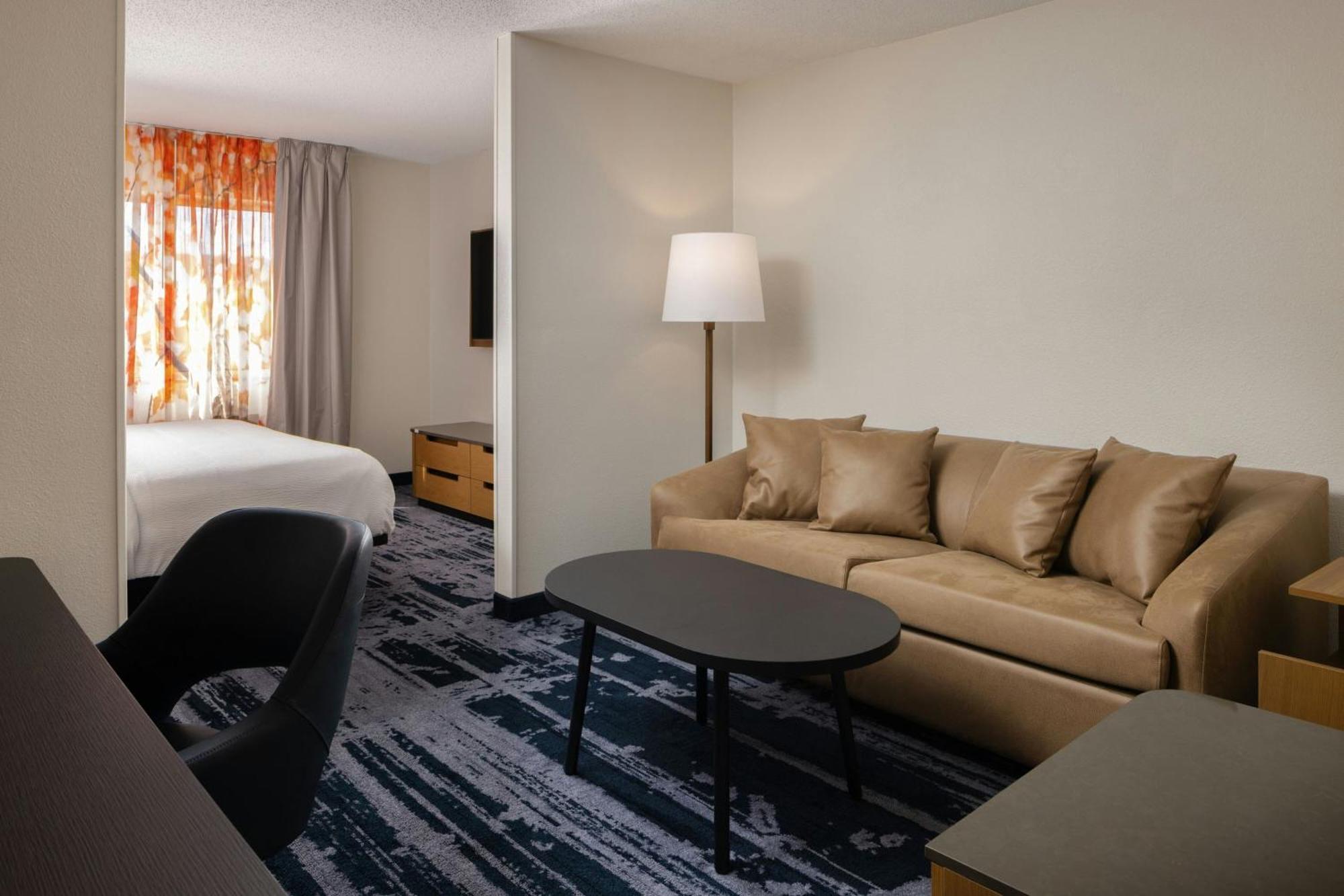 King Suite with Bathtub and Sofa Bed - Mobility Access/Hearing Accessible