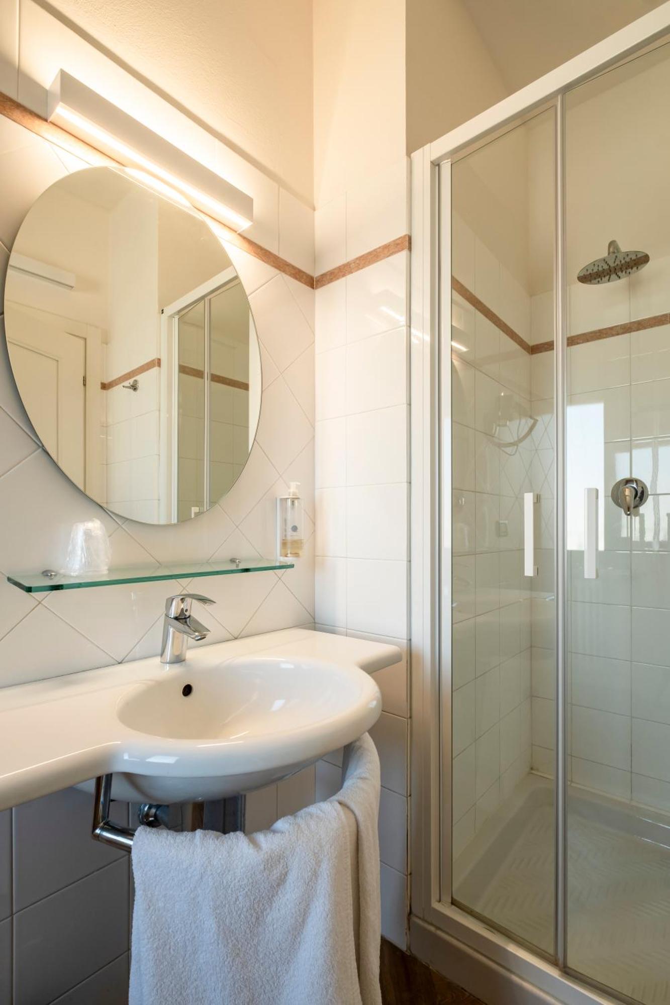 Classic Triple Room,1730035652:JPEG