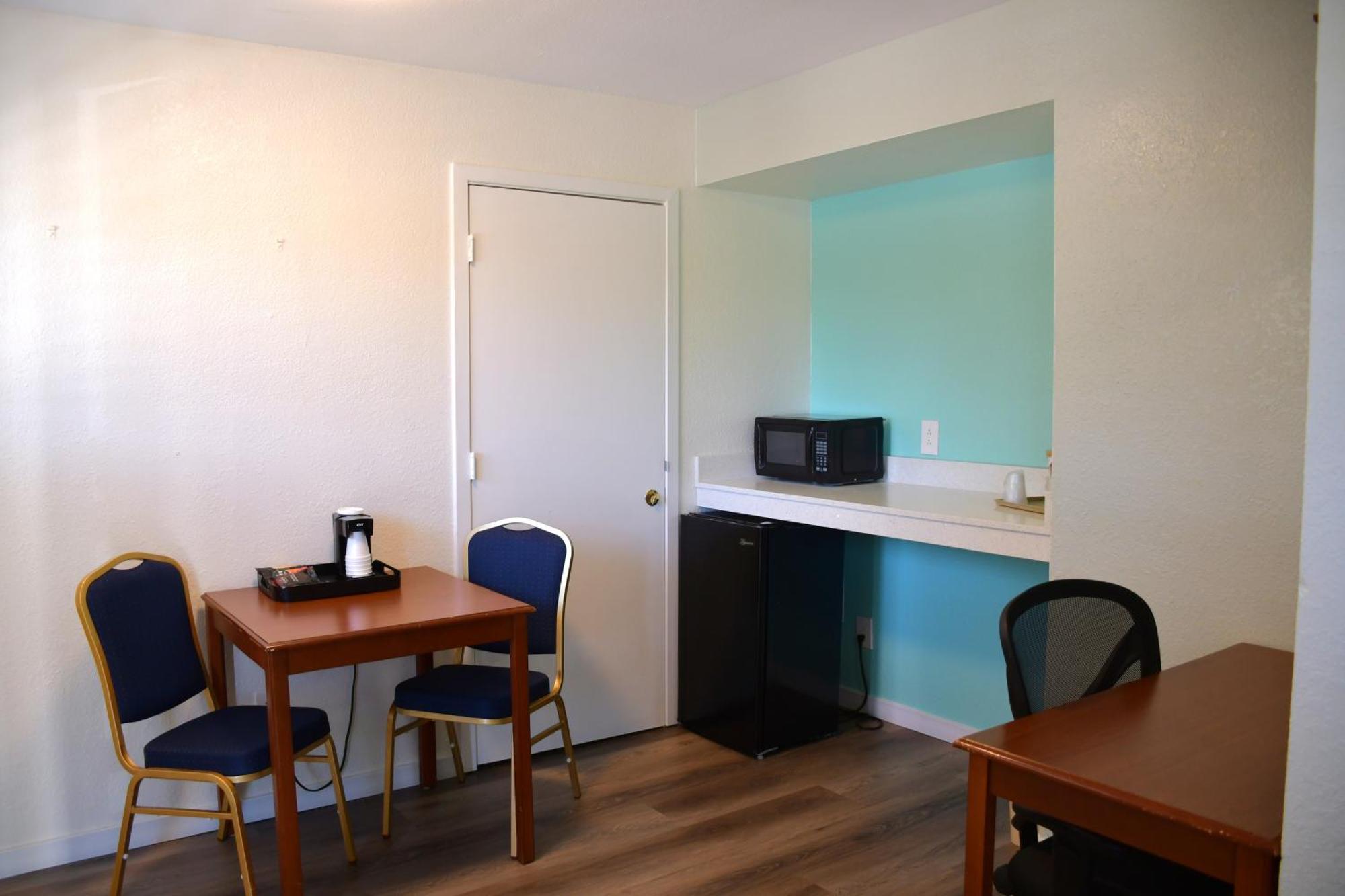 King Room Non-Smoking Pet Friendly