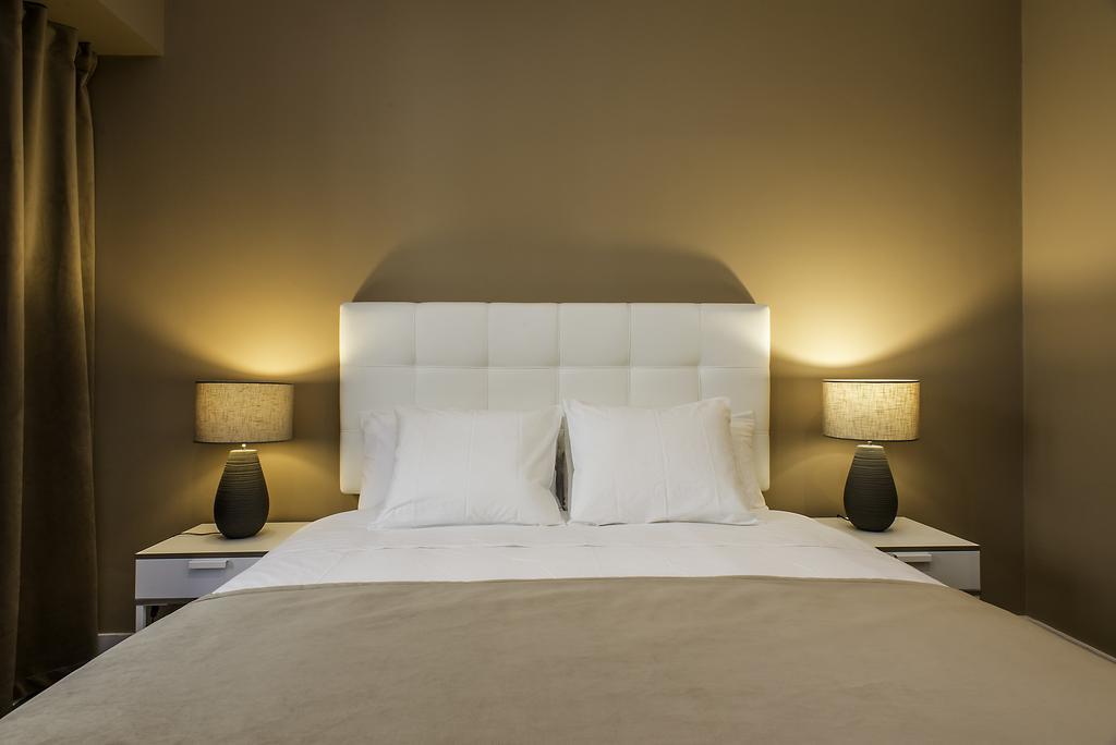 Deluxe King Suite