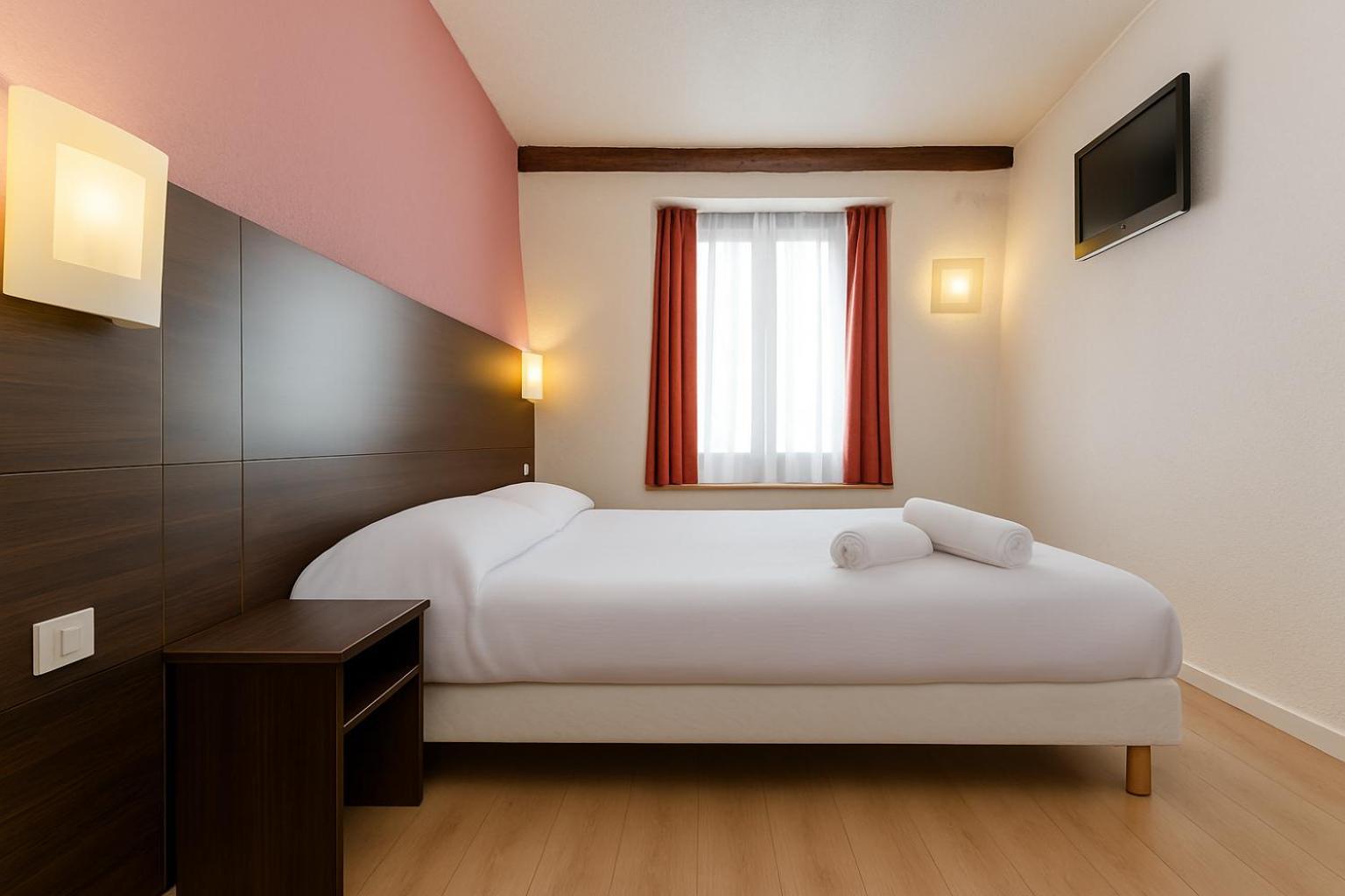 Single Room,1739400621:JPEG