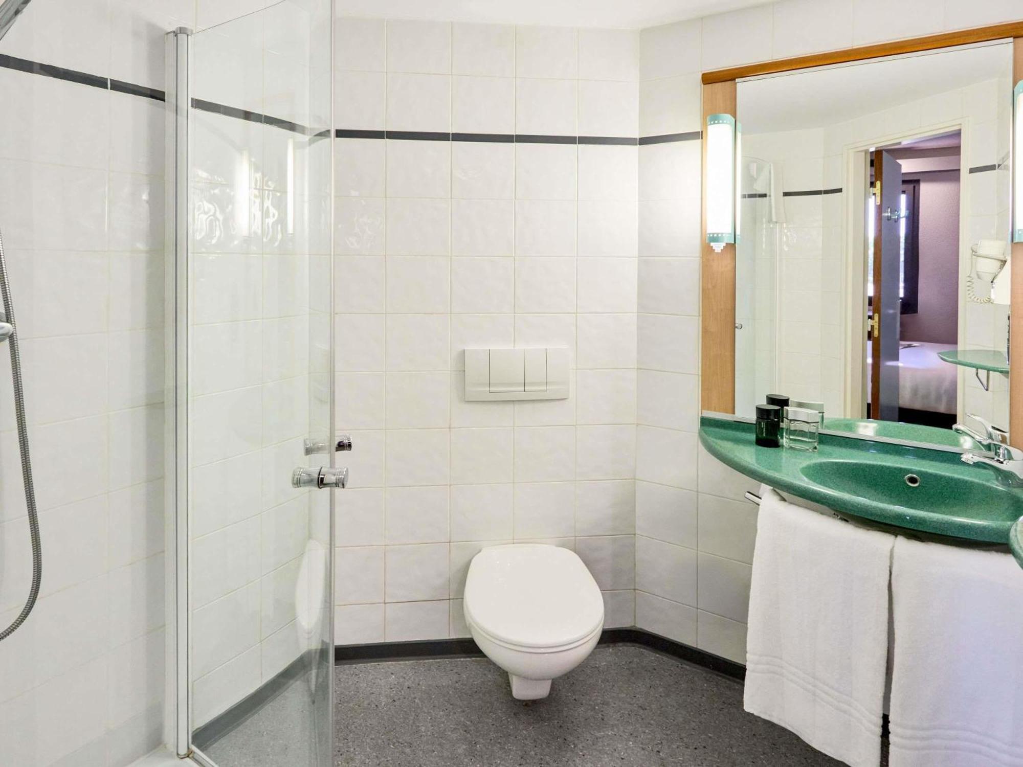 Standard Room Two Single Beds