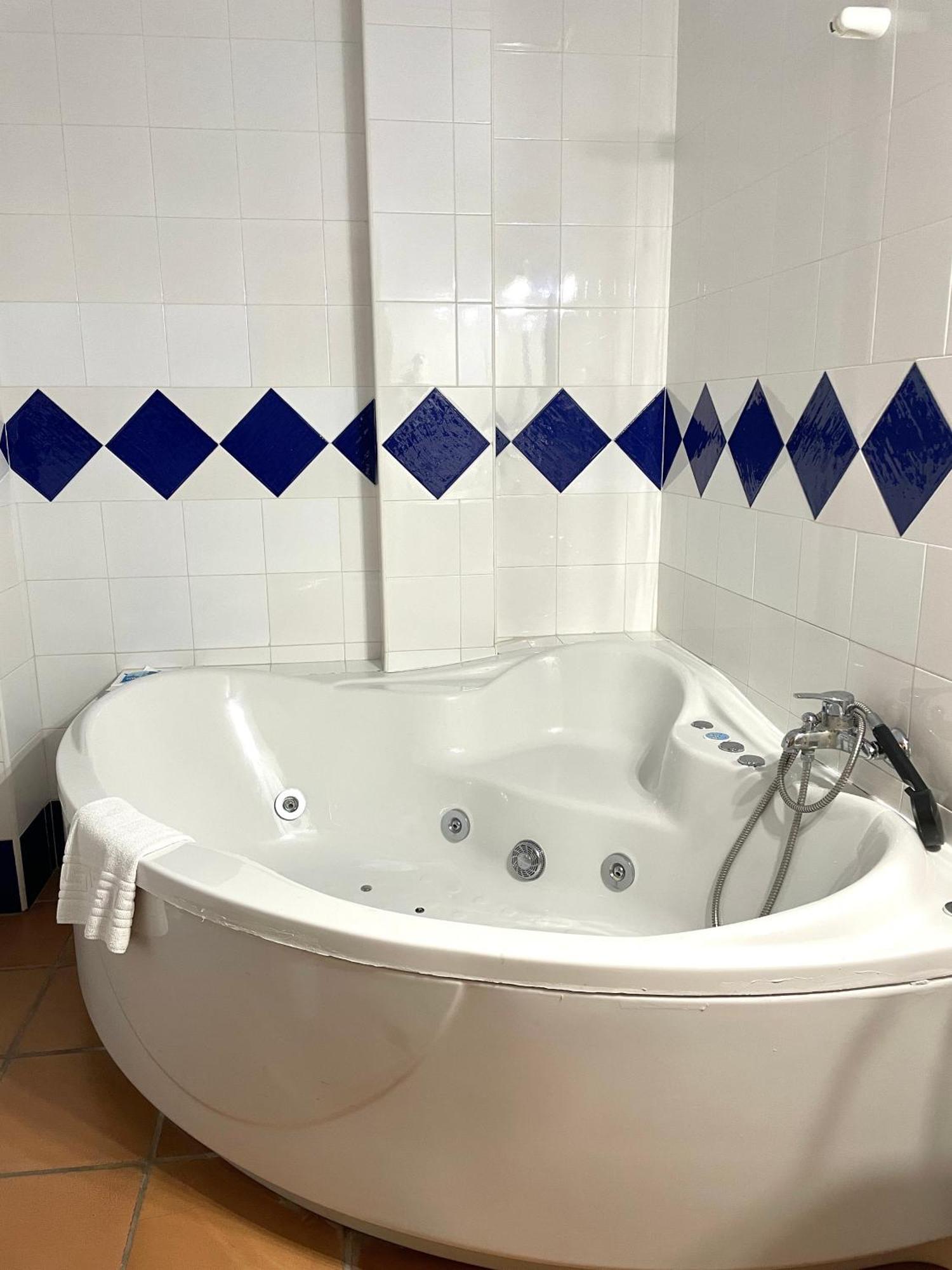 Habitación Doble con bañera de hidromasaje