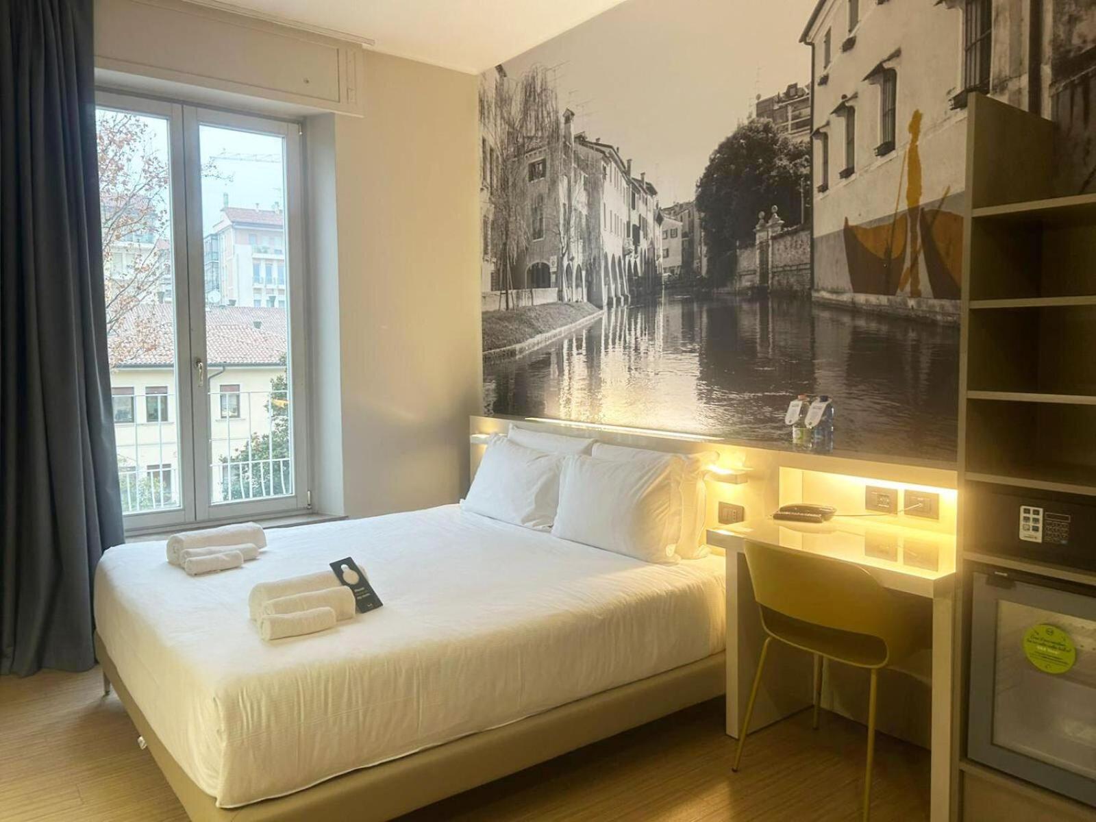 Superior Double Room,1739511121:JPEG