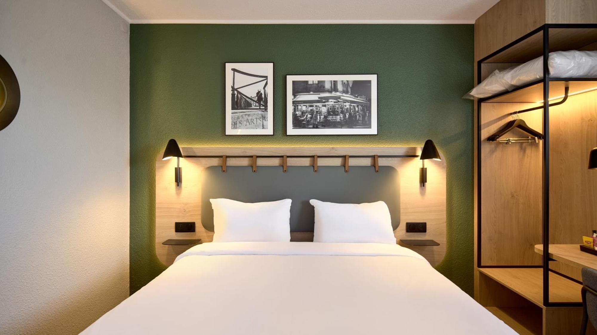 Standard Queen Room,1742571734:JPEG