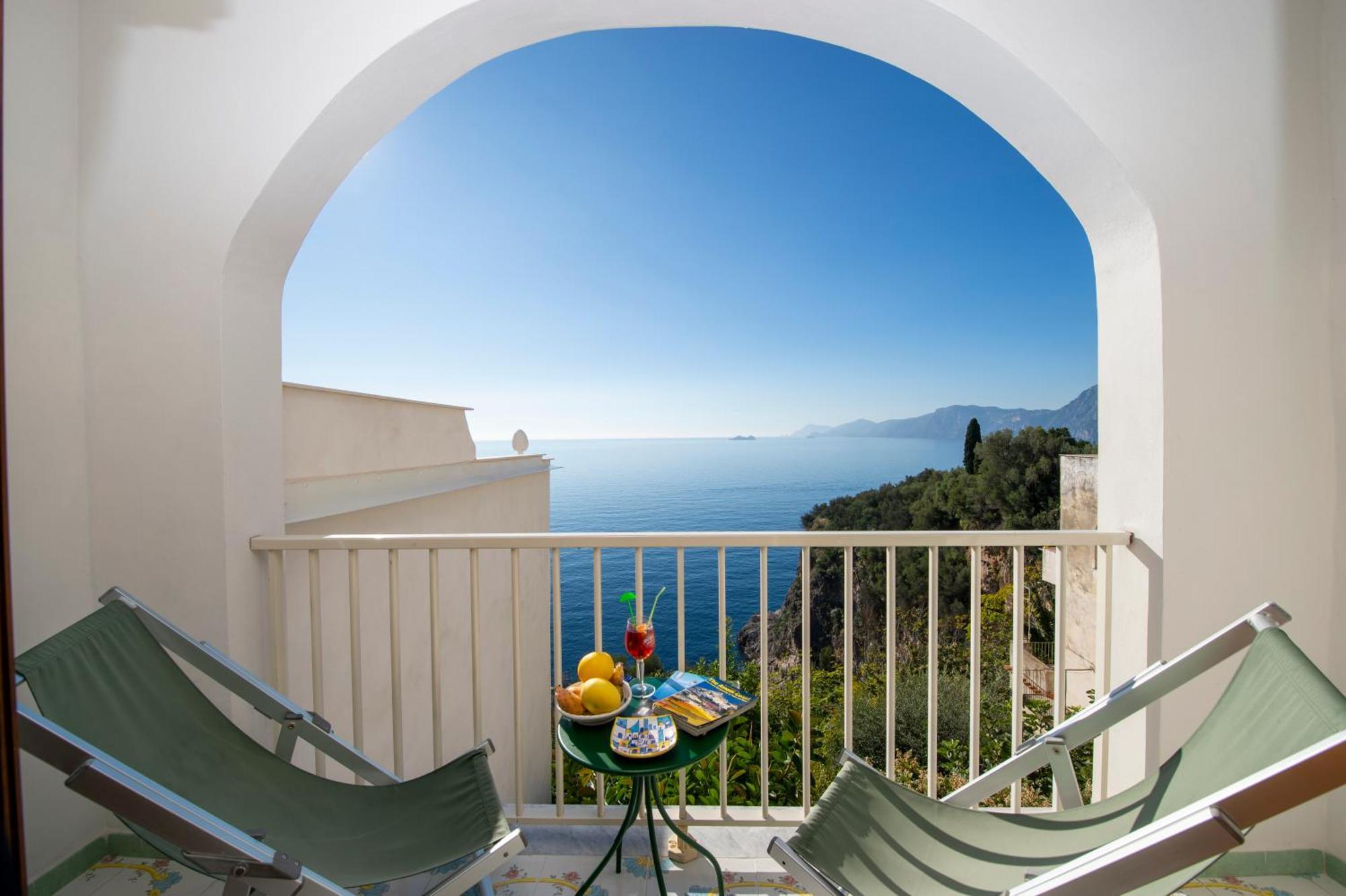 Superior Triple Room Sea View