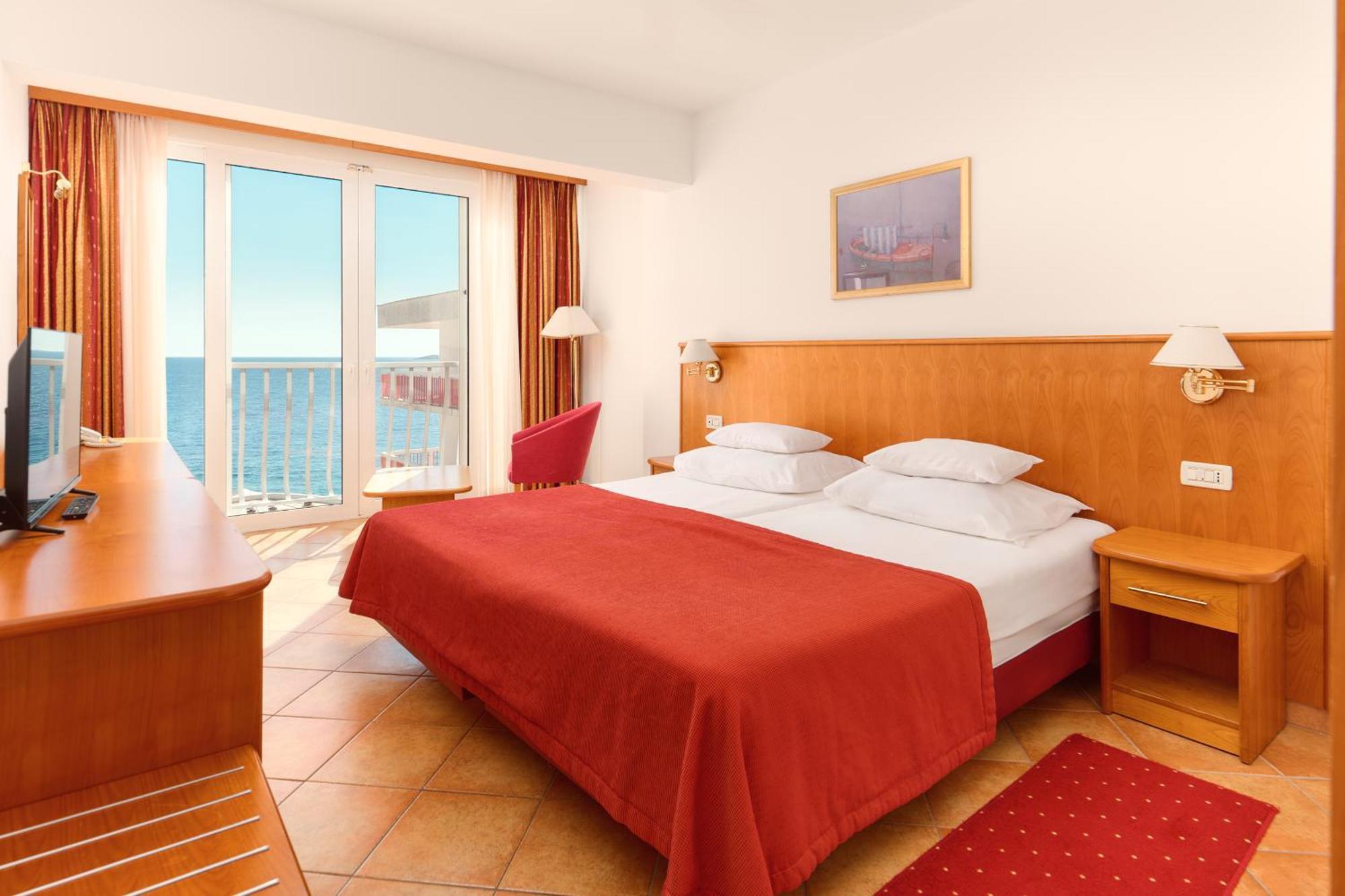Premium Club Family Room Seaside